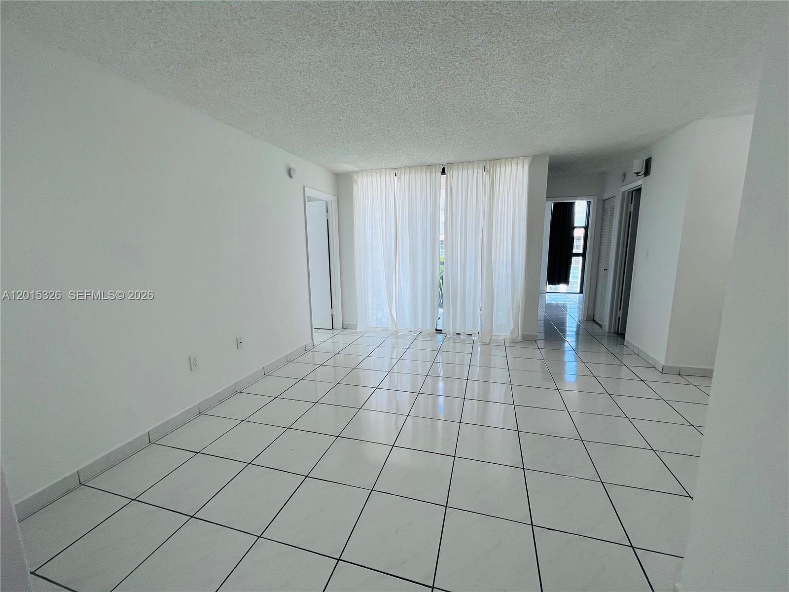 INTERNATIONAL TOWERS COND - Residential Lease
