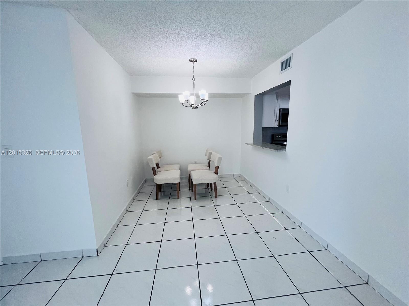 INTERNATIONAL TOWERS COND - Residential Lease