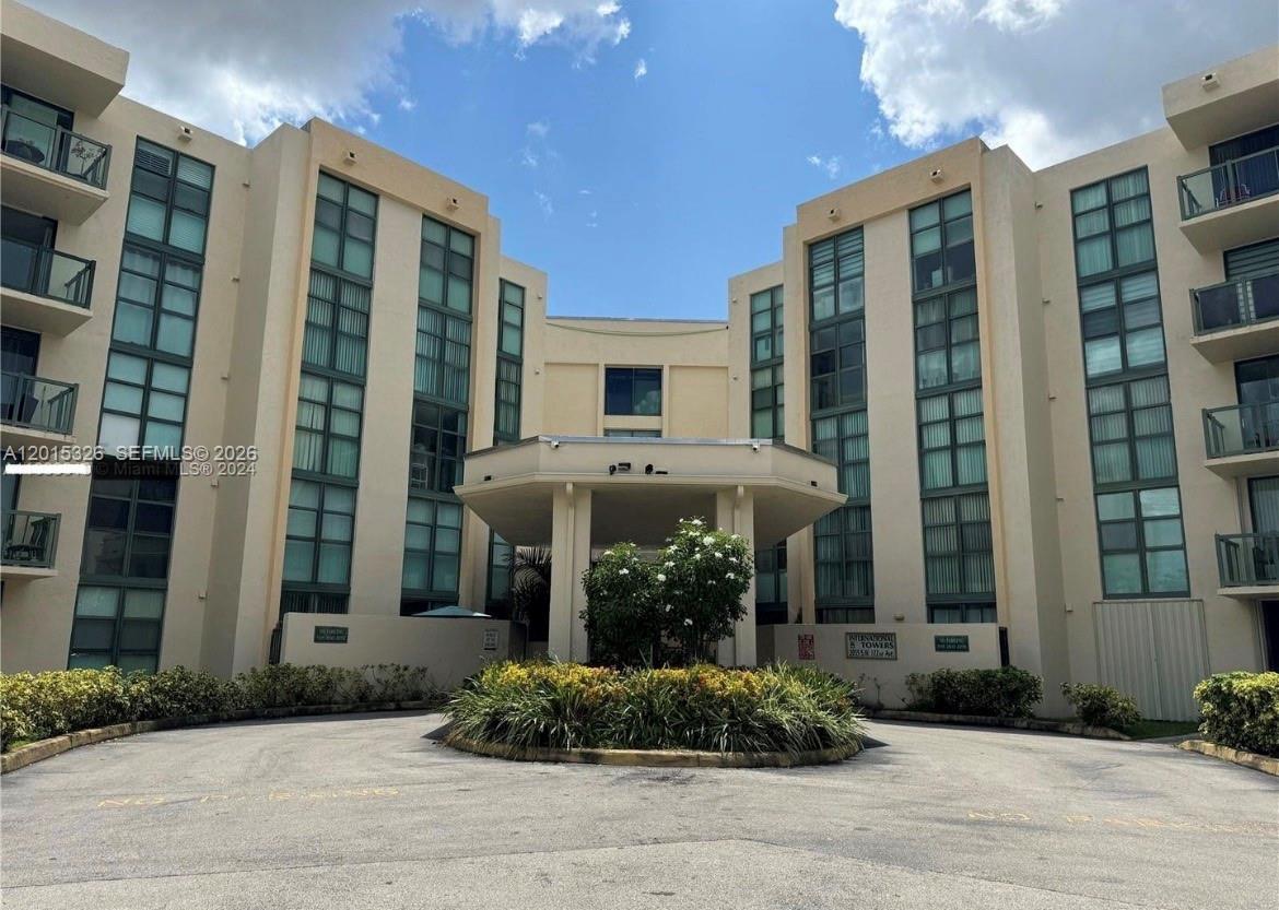 INTERNATIONAL TOWERS COND - Residential Lease