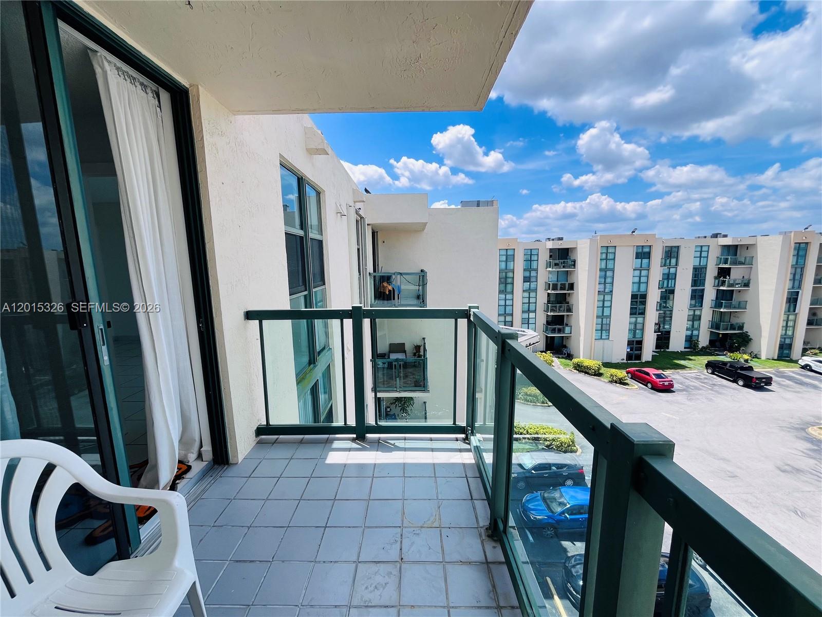 INTERNATIONAL TOWERS COND - Residential Lease