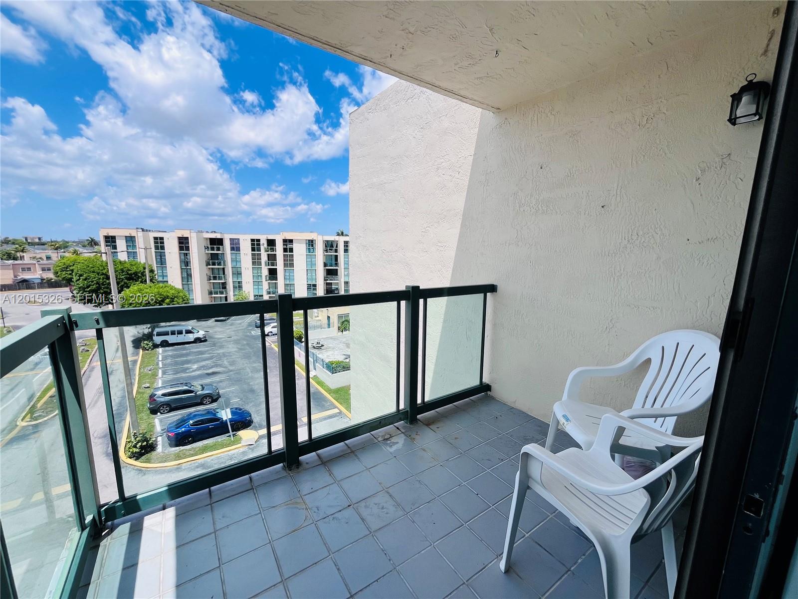 INTERNATIONAL TOWERS COND - Residential Lease