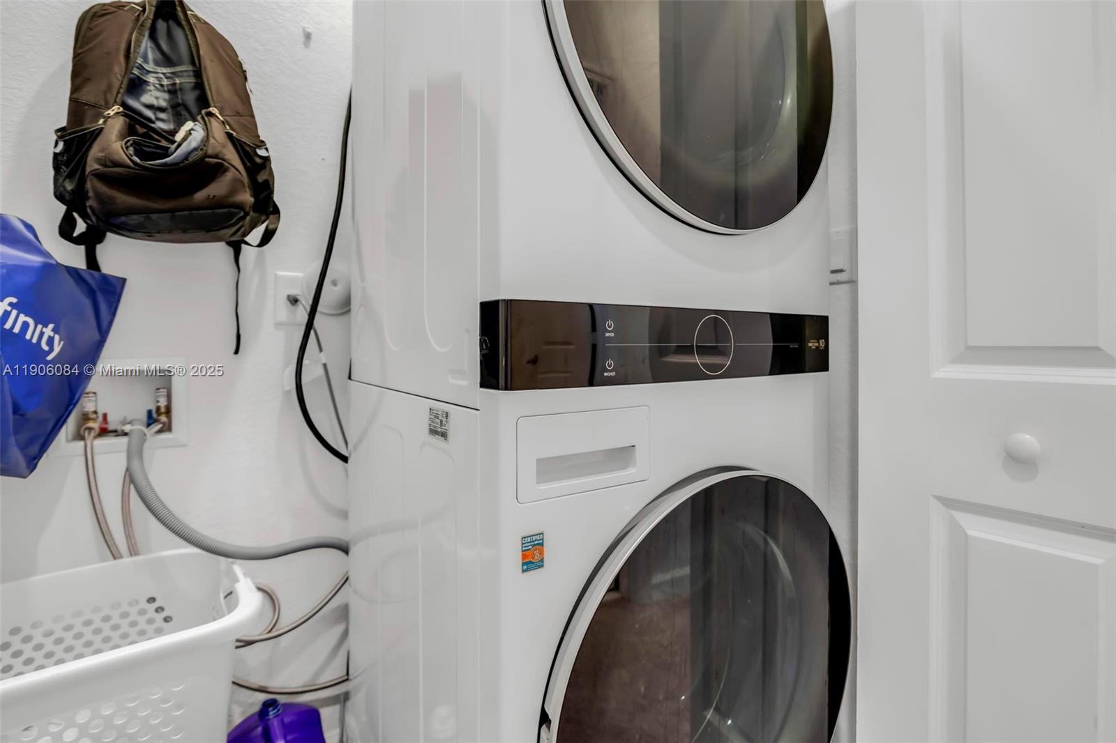 GOLF PARK SEC 1 - Residential Lease