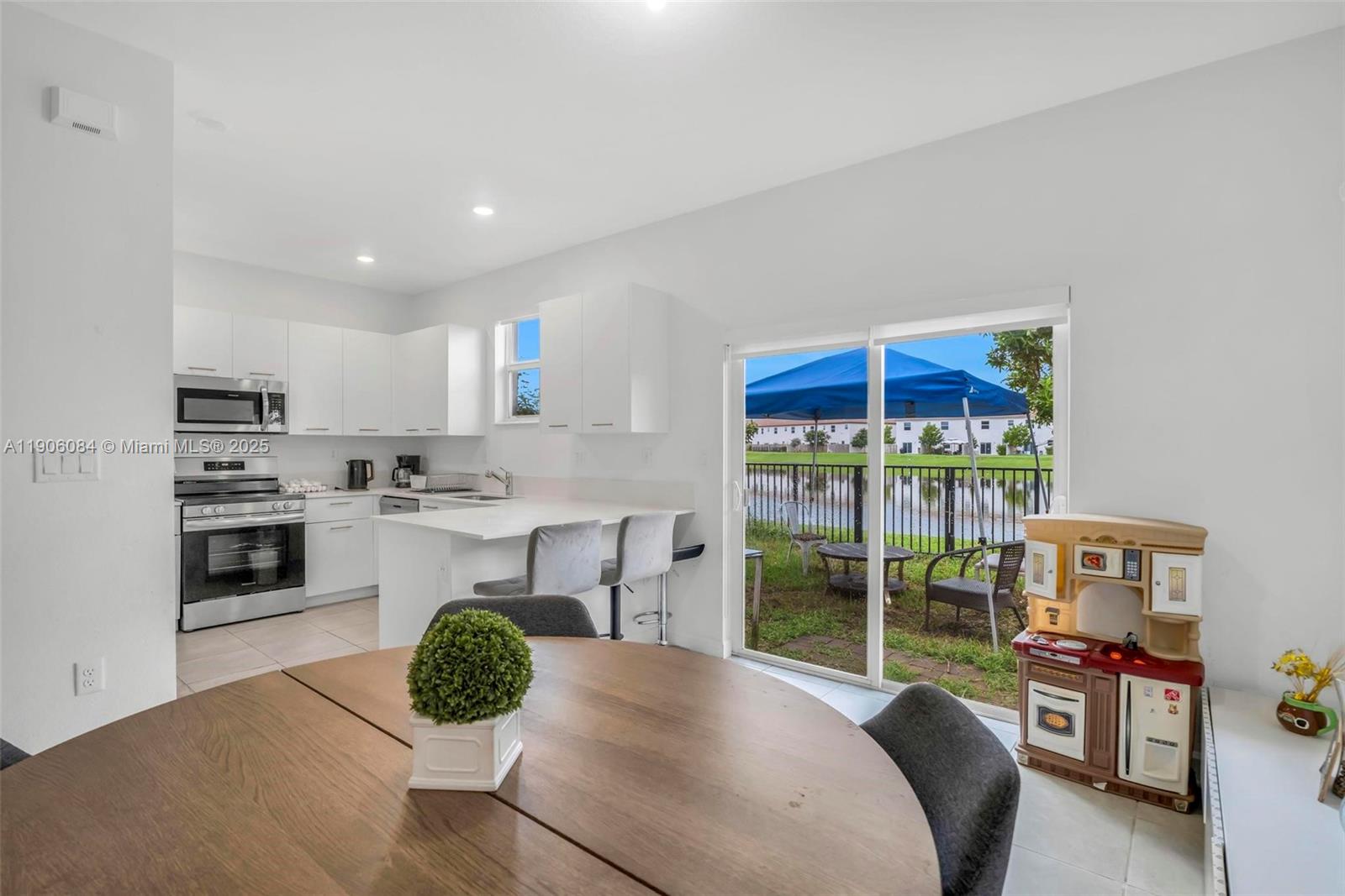 GOLF PARK SEC 1 - Residential Lease