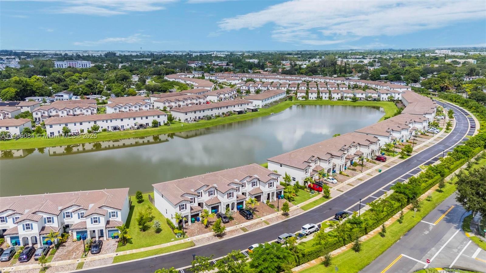 GOLF PARK SEC 1 - Residential Lease