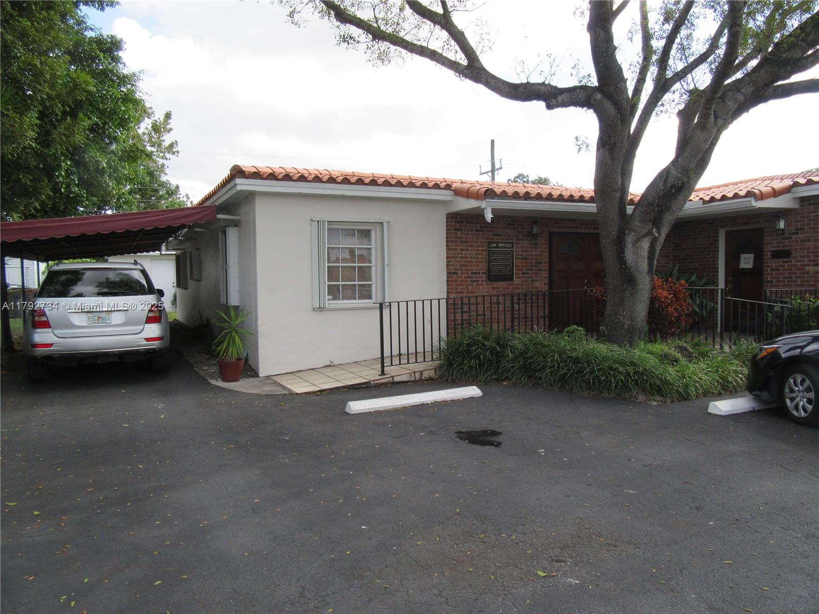1105 SW 87th Ave