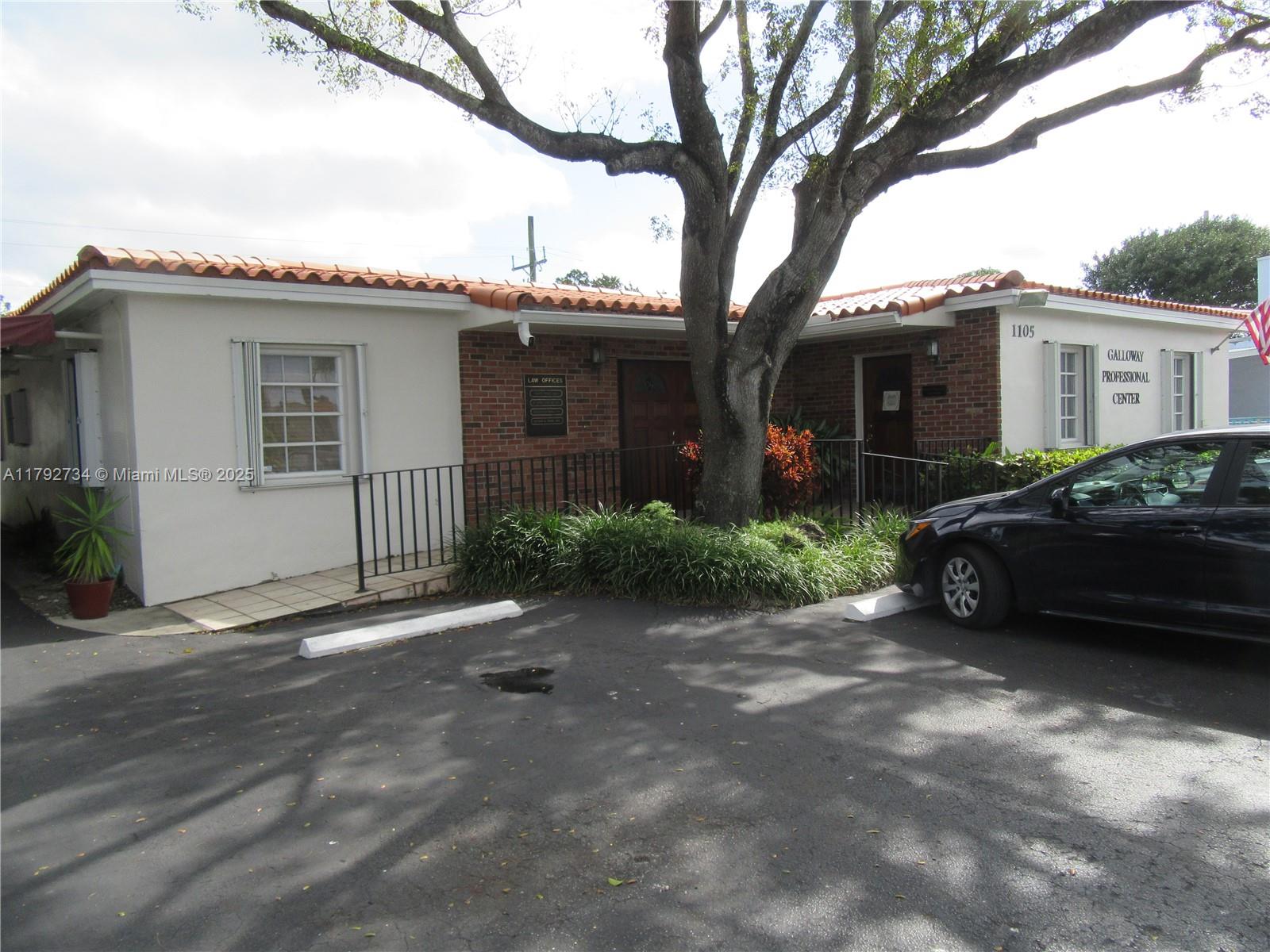 1105 SW 87th Ave