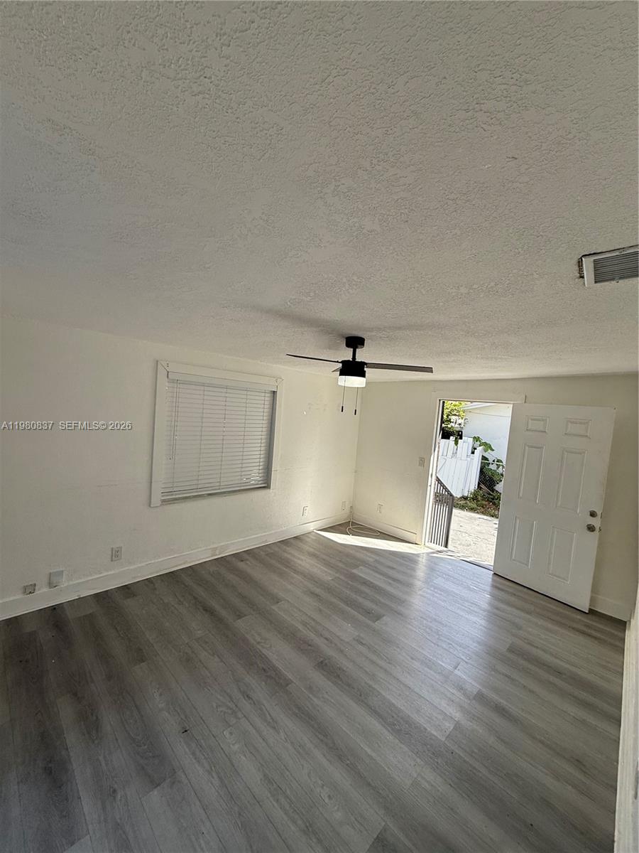 CITY LINE PARK AMD - Residential Lease