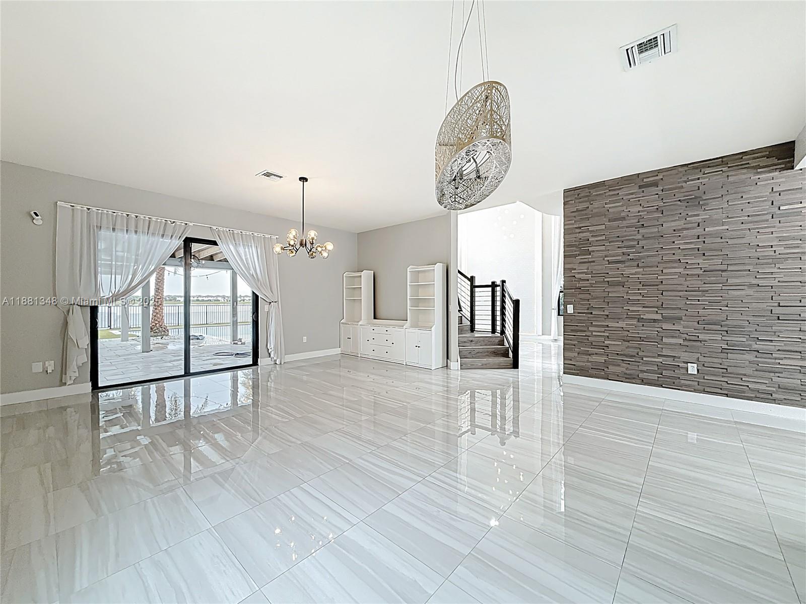 DUNNWOODY LAKE - Residential Lease
