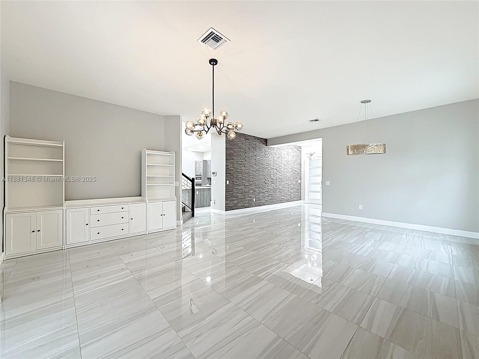 DUNNWOODY LAKE - Residential Lease
