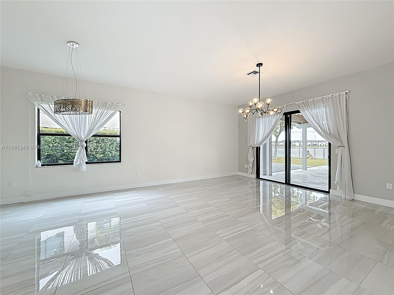 DUNNWOODY LAKE - Residential Lease