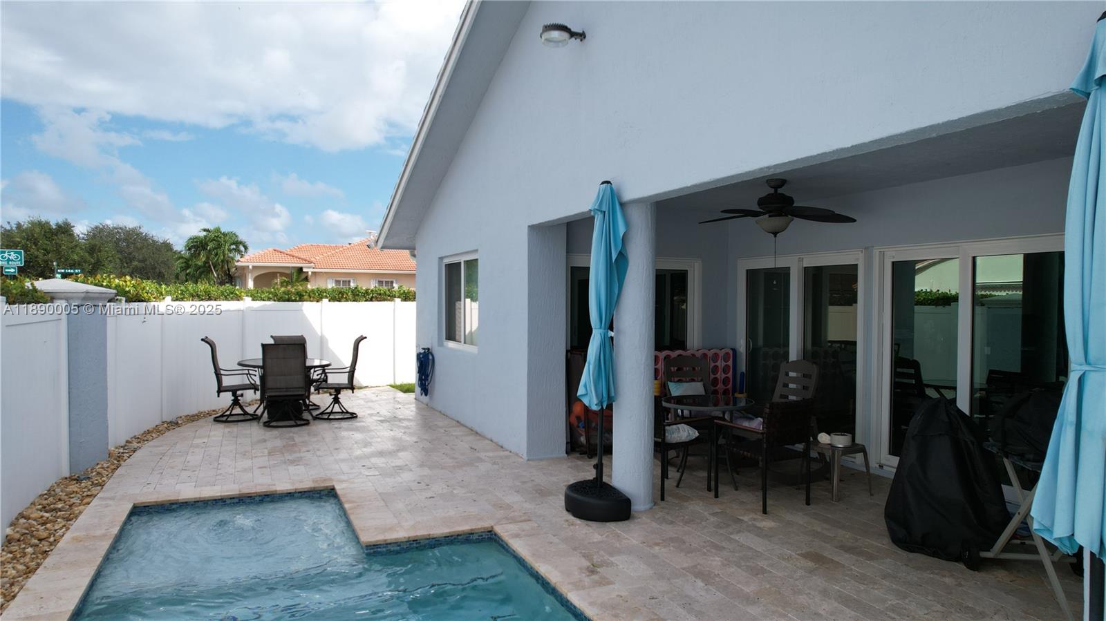 SERENITY POINT - Residential