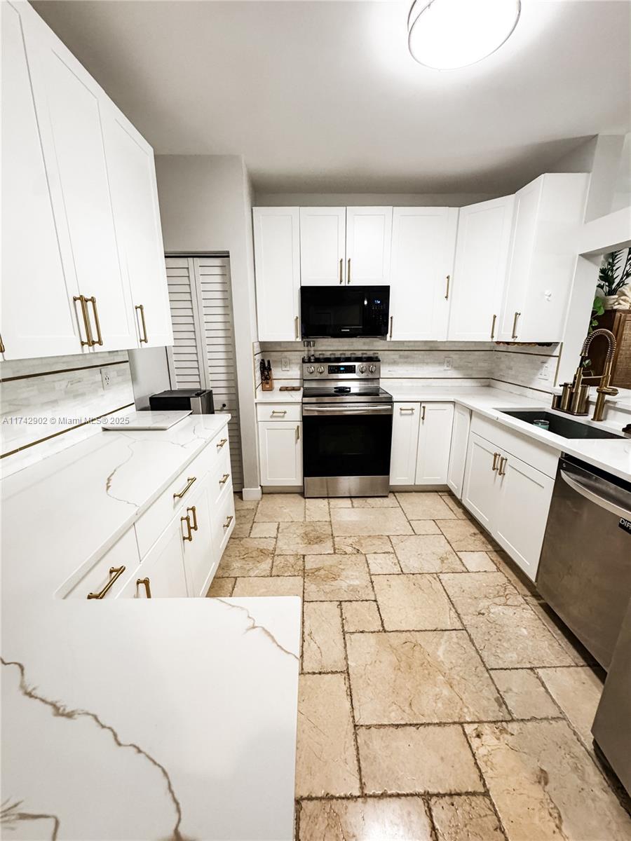 SAN MARCO TOWNHOMES 2 CON - Residential