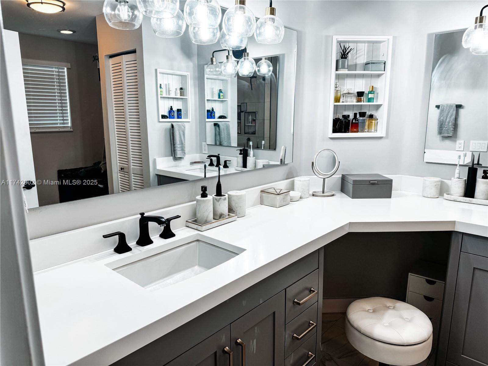 SAN MARCO TOWNHOMES 2 CON - Residential