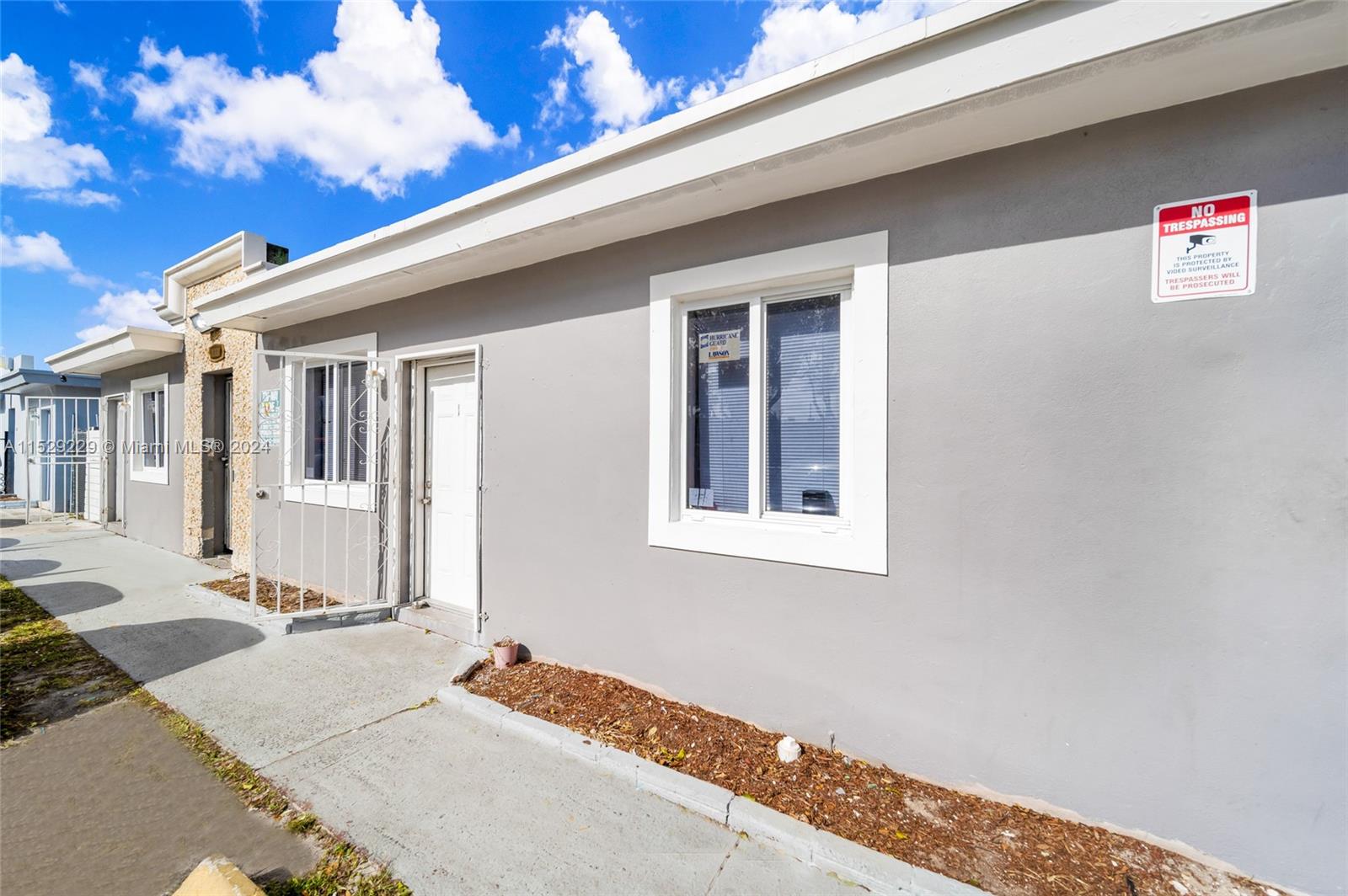 Prime investment in central Miami's Opa-Locka! 8-unit multifamily with a mix of 4 one-bed, one-bath, and 4 studios. Ideal for savvy investors seeking strong returns in a thriving market. Don't miss this opportunity