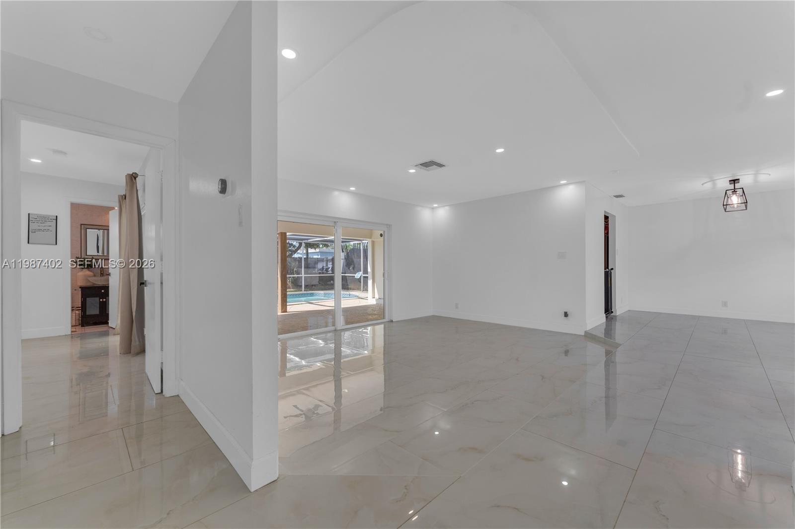 ORIOLE-MARGATE SEC 3 - Residential Lease