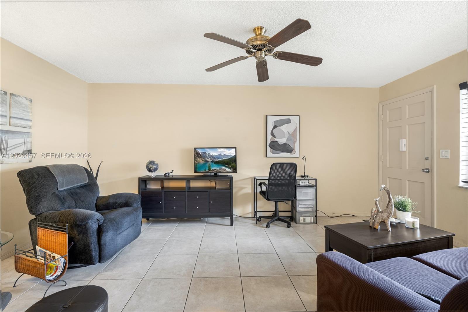 ELDORADO COUNTRY CLUB APT - Residential