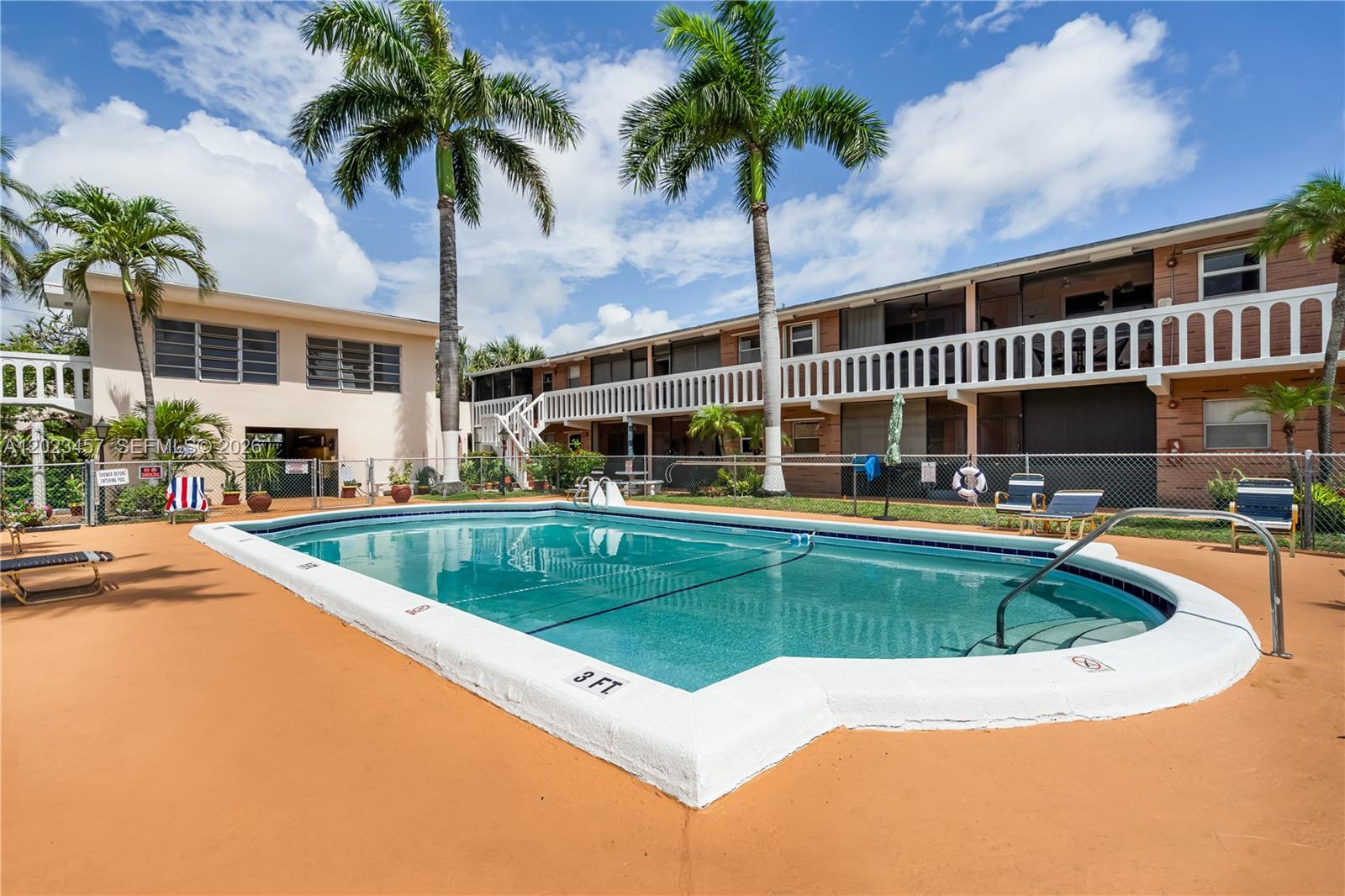 ELDORADO COUNTRY CLUB APT - Residential