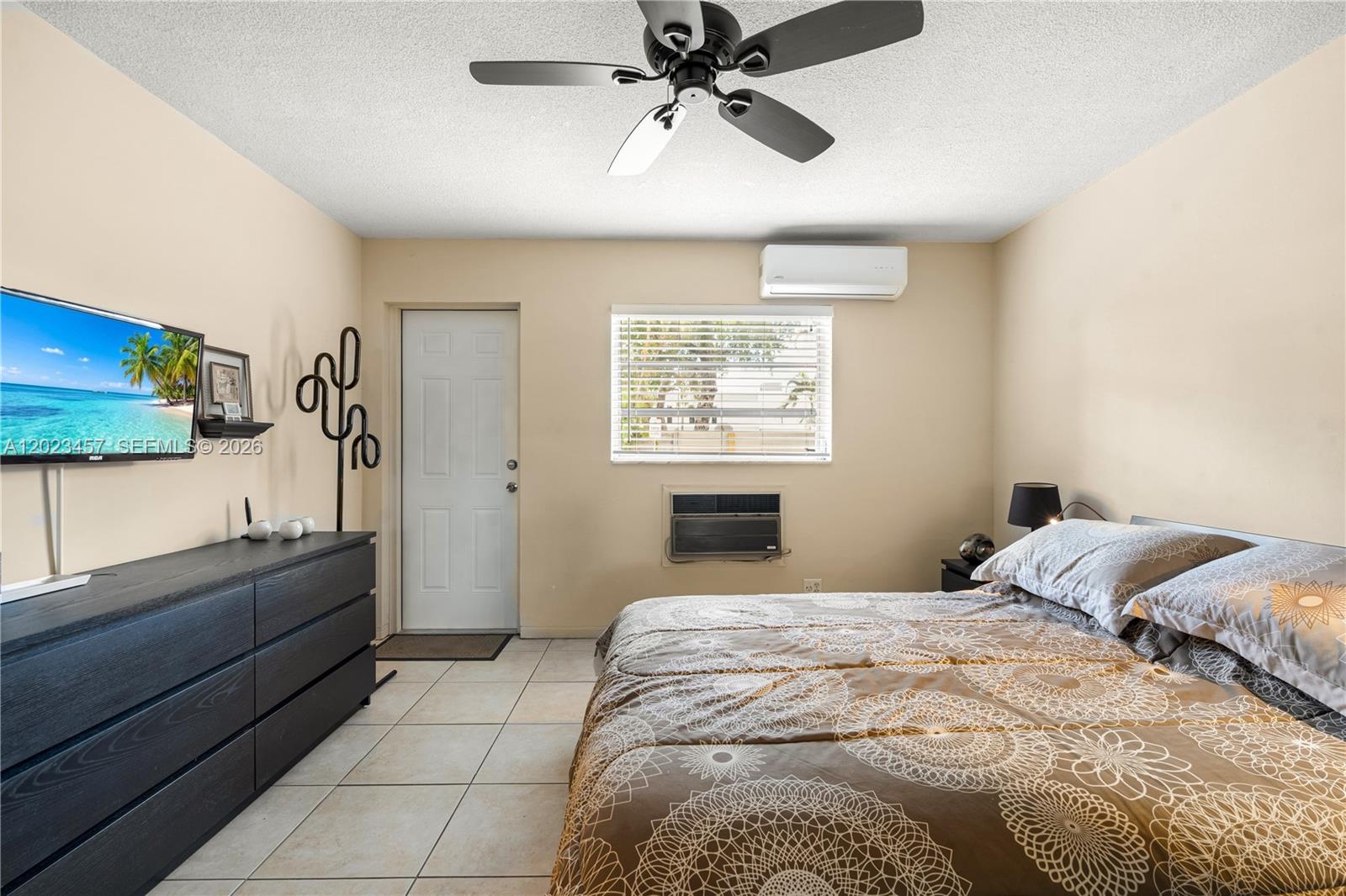 ELDORADO COUNTRY CLUB APT - Residential