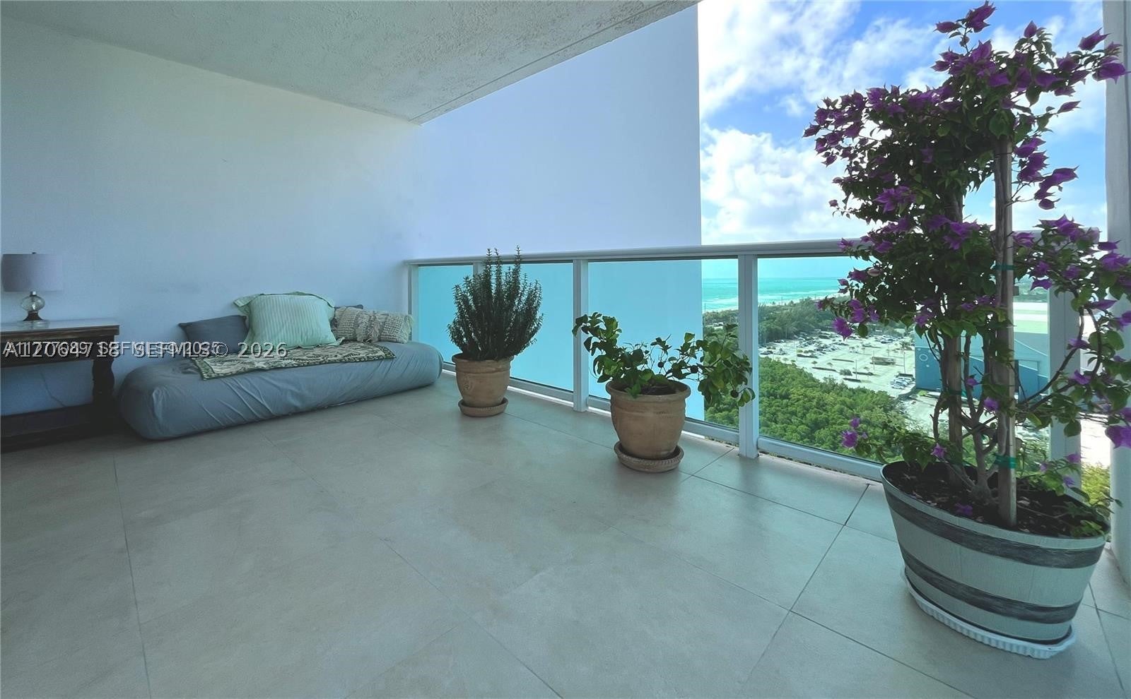 100 Bayview Dr 1827