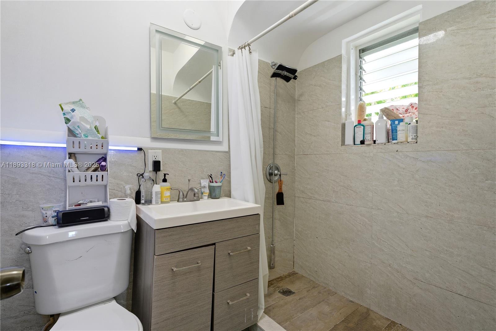 ISLE OF NORMANDY MIAMI VI - Residential Income