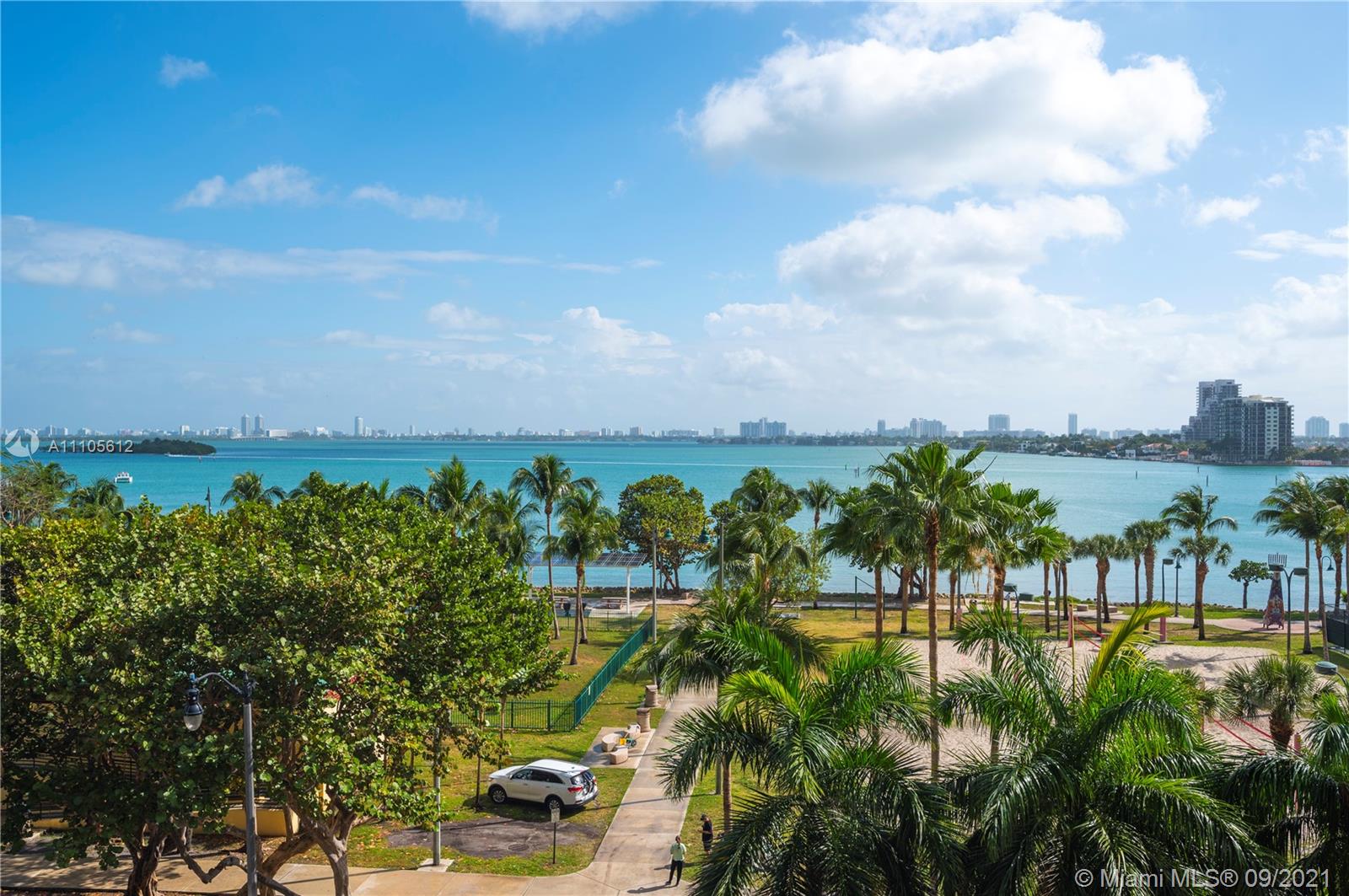 ARIA ON THE BAY CONDO - Residential