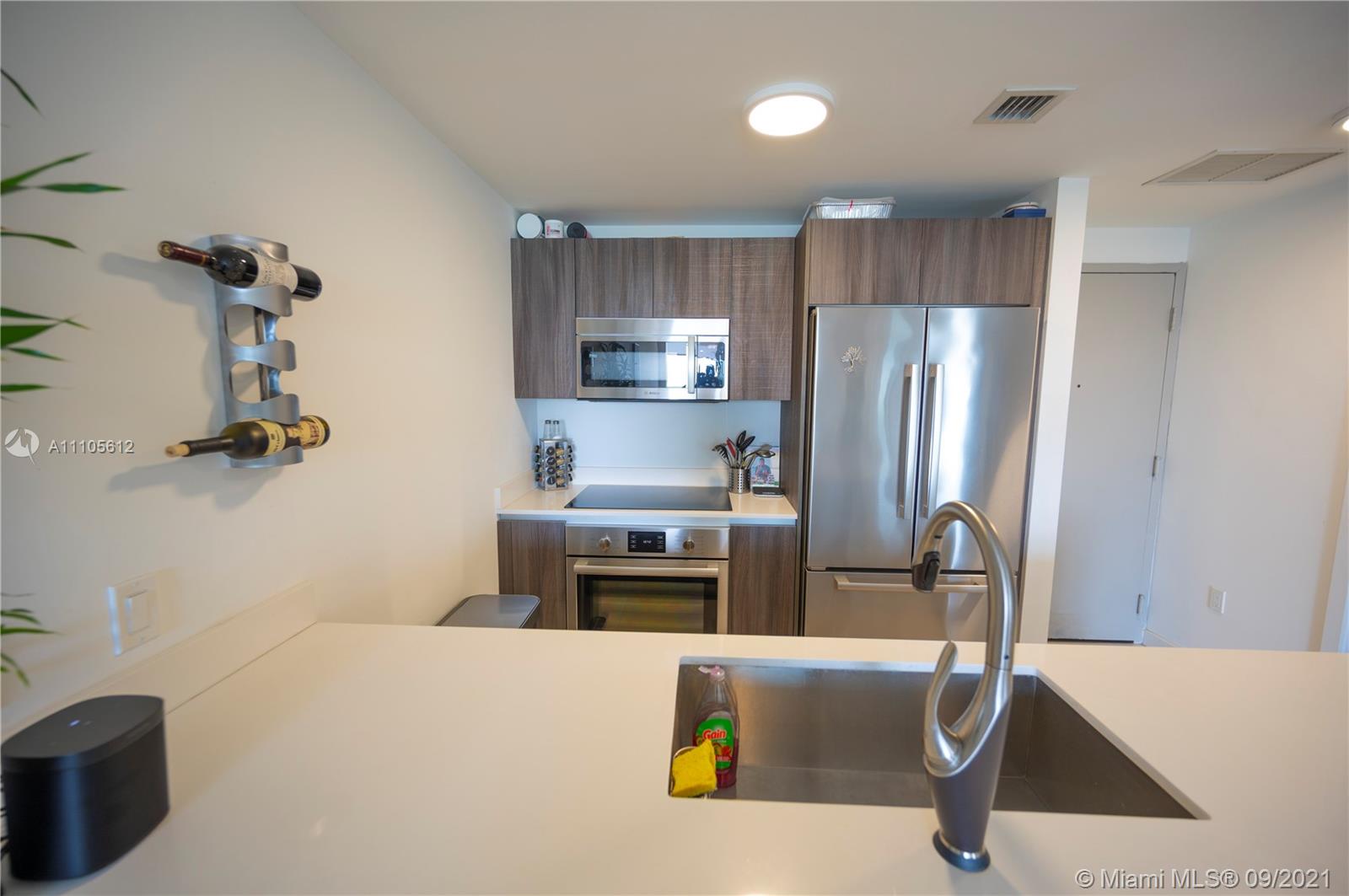 ARIA ON THE BAY CONDO - Residential