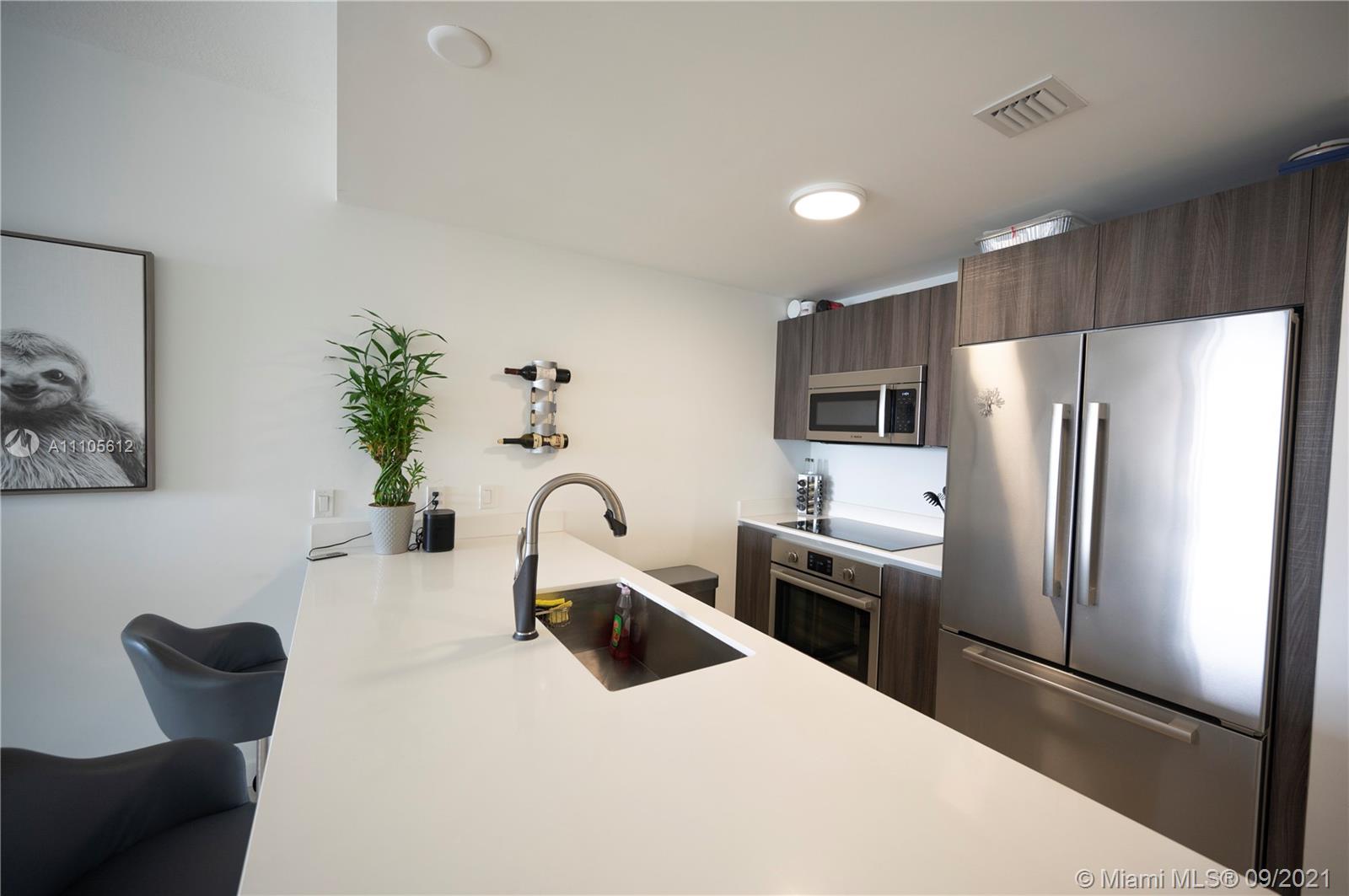 ARIA ON THE BAY CONDO - Residential