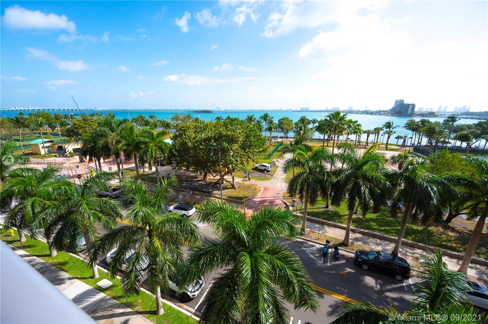 ARIA ON THE BAY CONDO - Residential