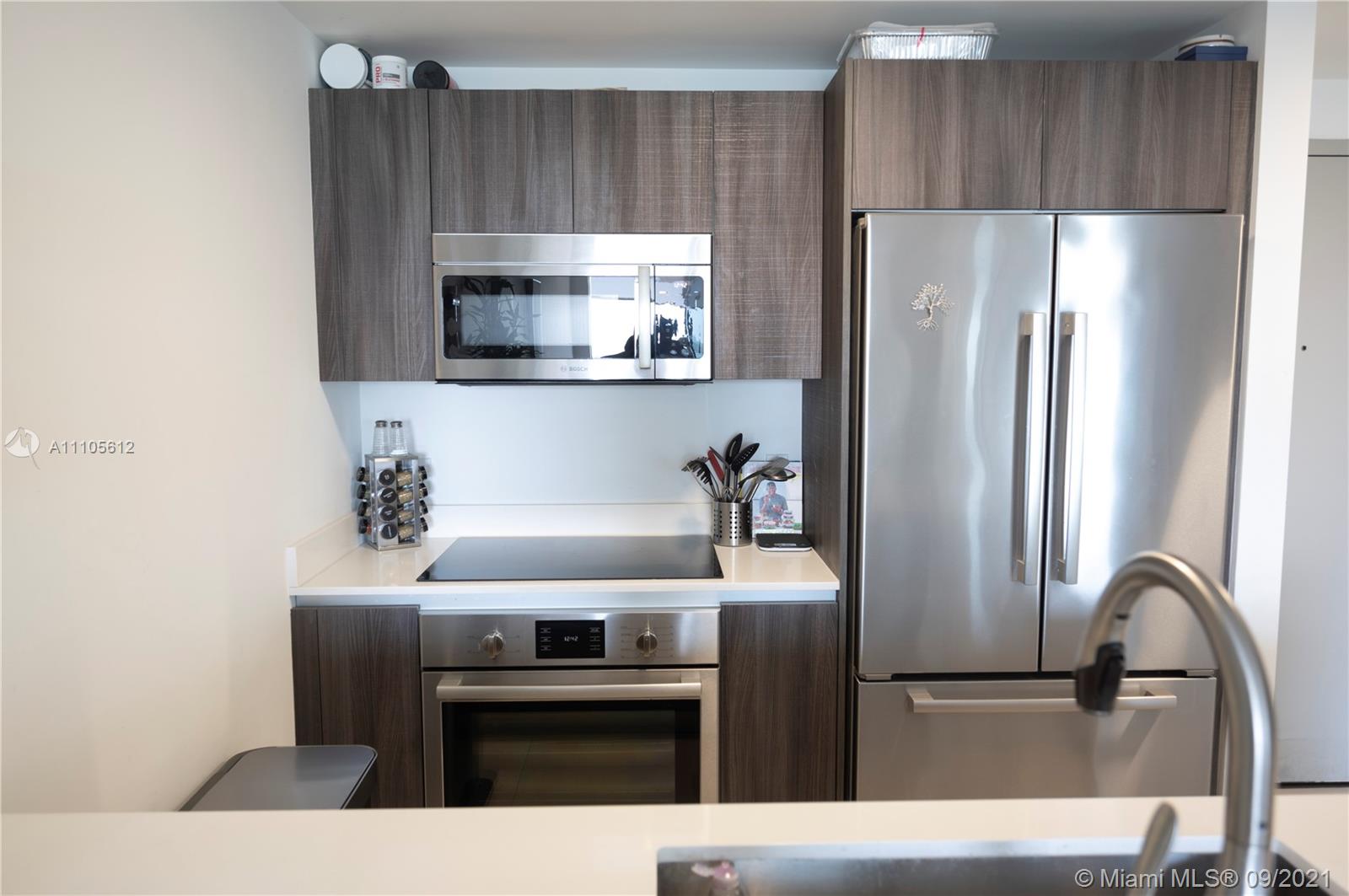 ARIA ON THE BAY CONDO - Residential