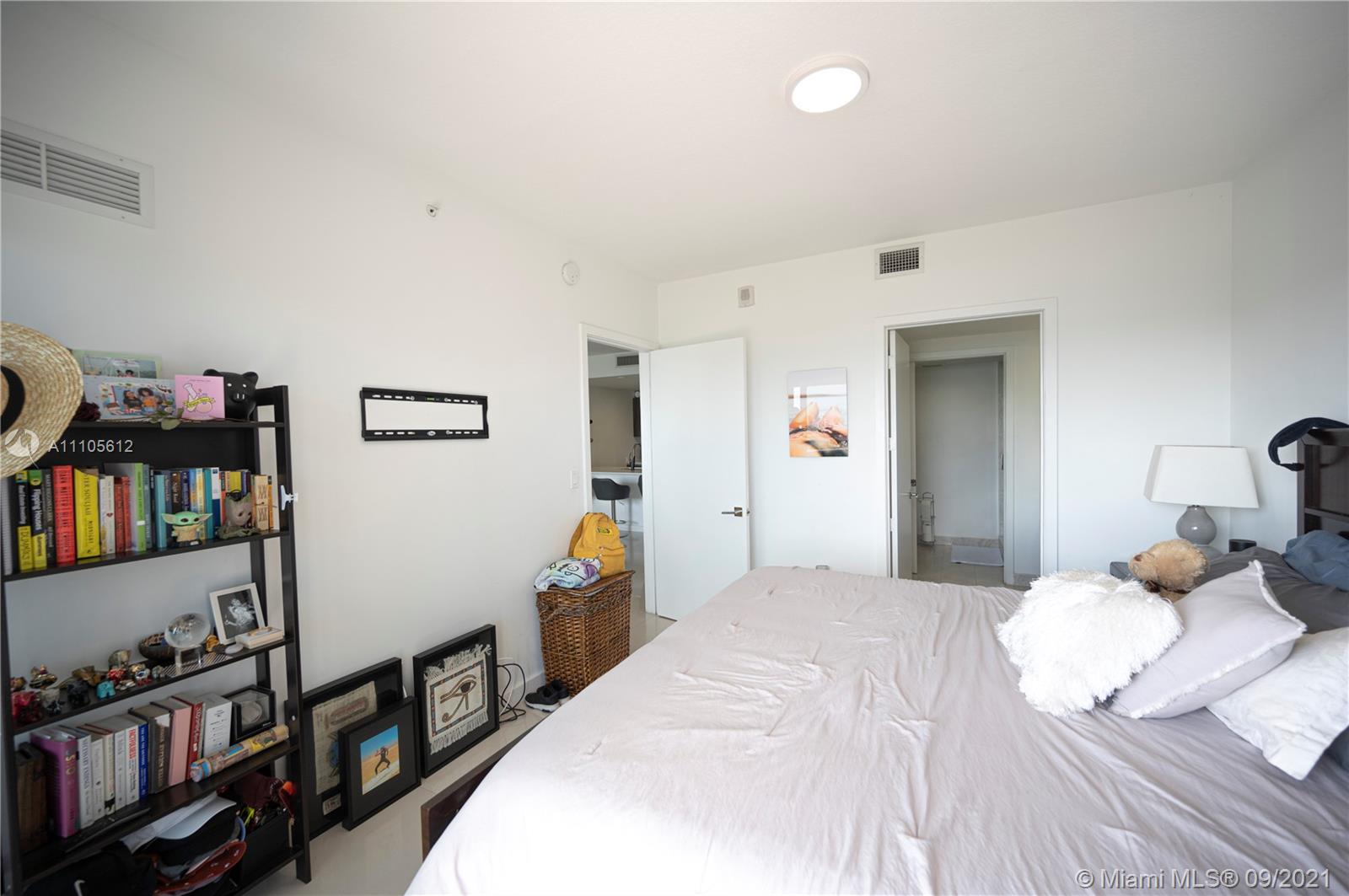 ARIA ON THE BAY CONDO - Residential