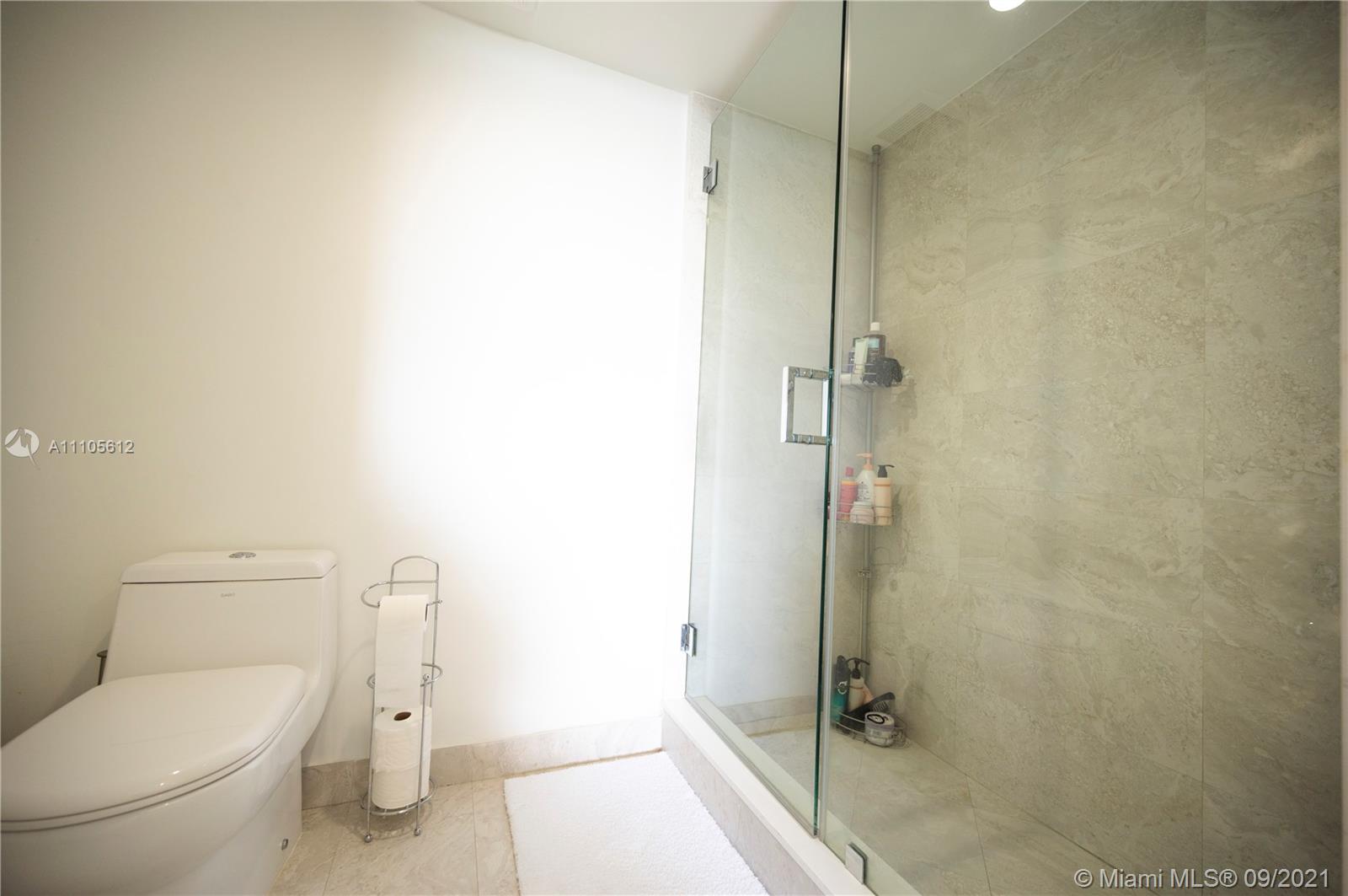 ARIA ON THE BAY CONDO - Residential