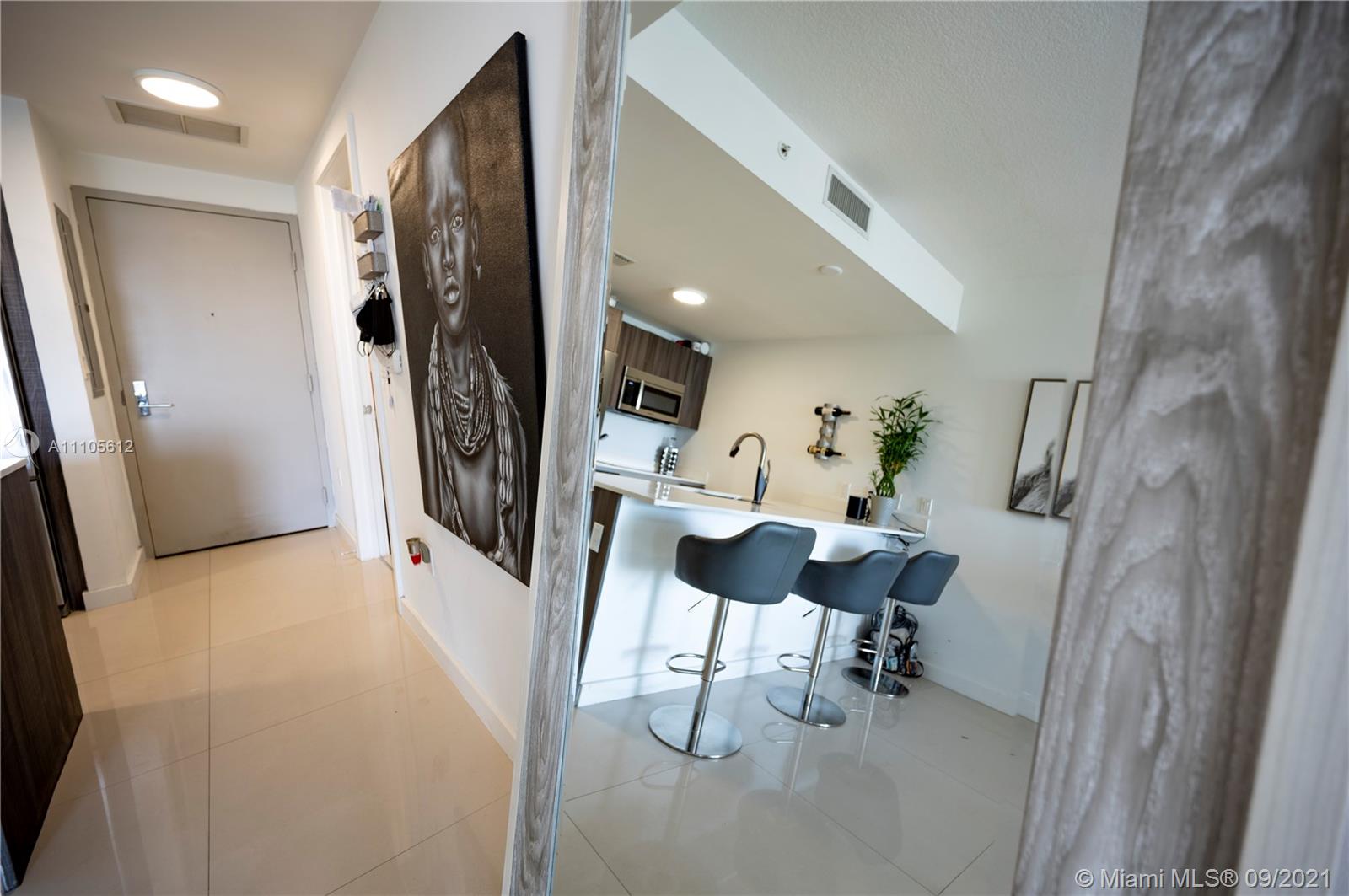 ARIA ON THE BAY CONDO - Residential