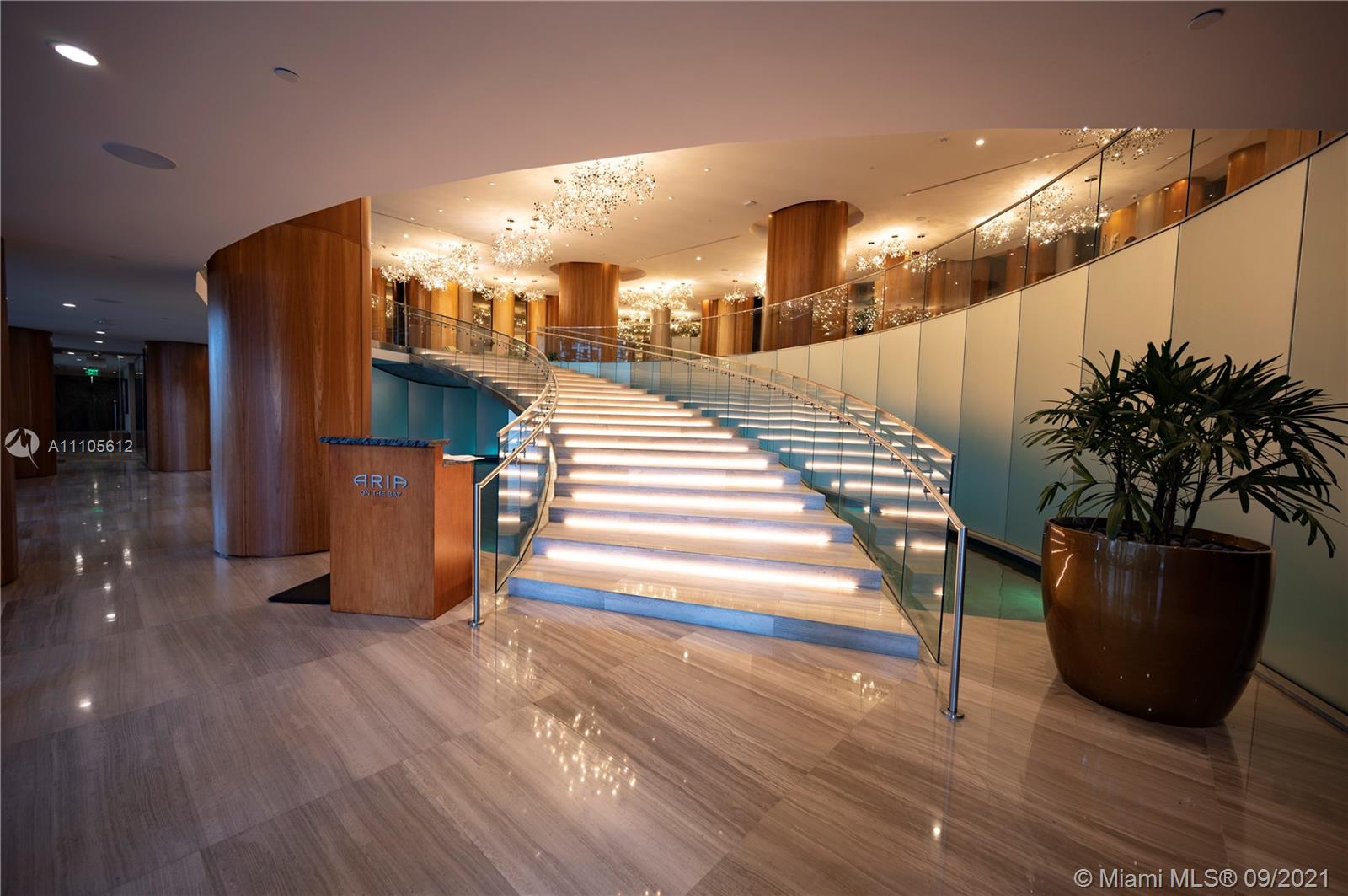 ARIA ON THE BAY CONDO - Residential