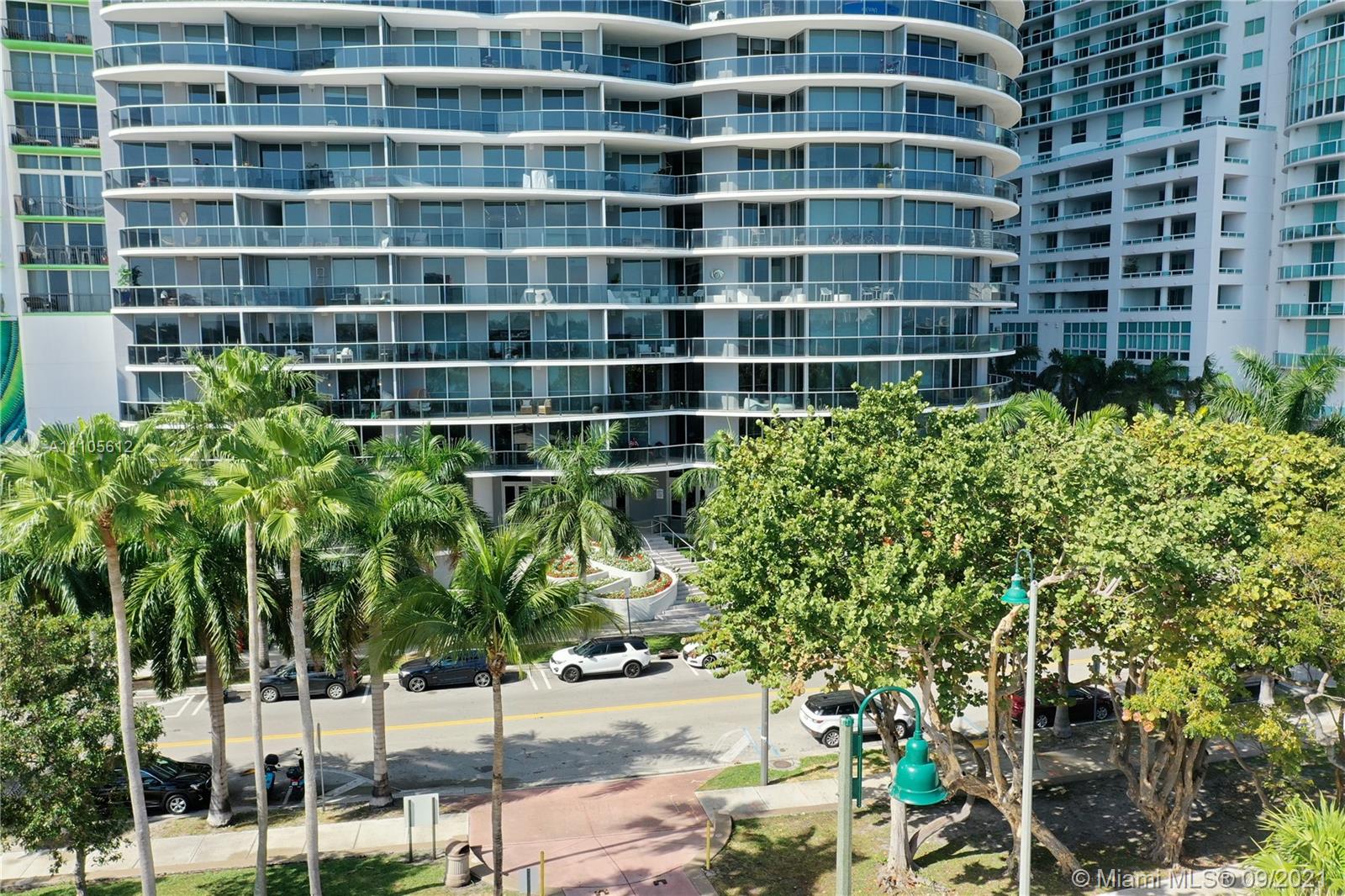 ARIA ON THE BAY CONDO - Residential