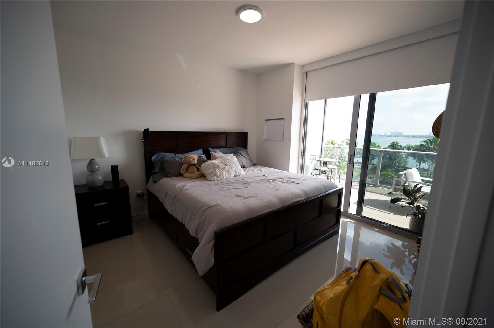 ARIA ON THE BAY CONDO - Residential