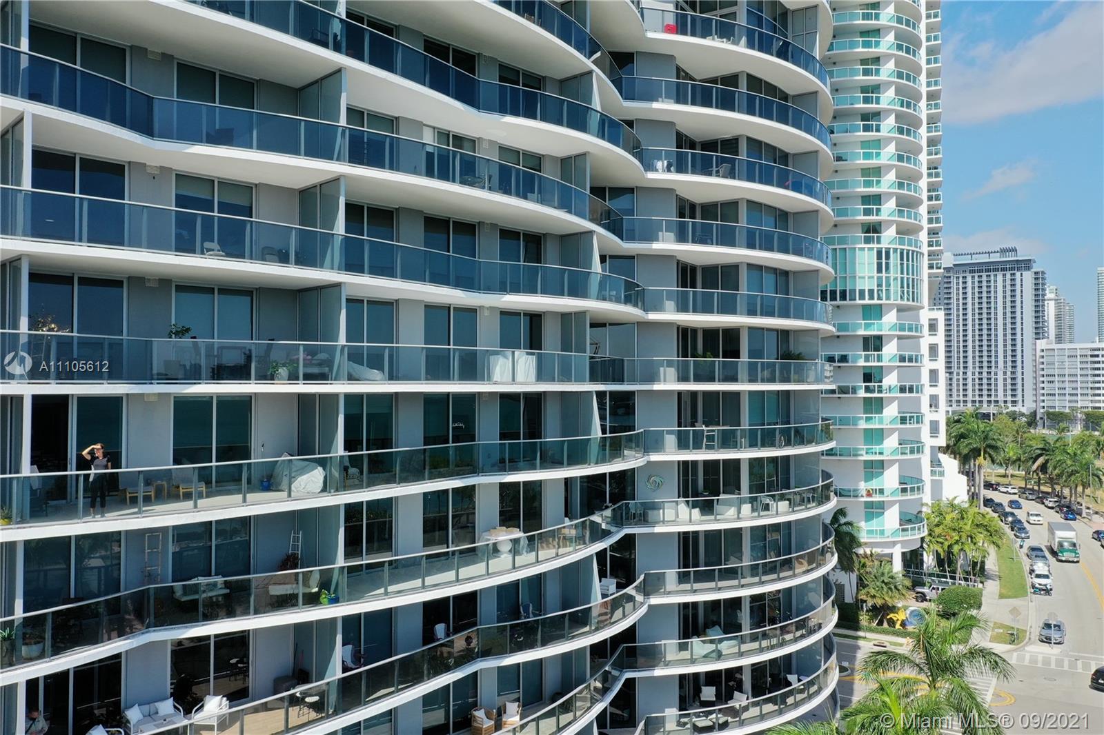 ARIA ON THE BAY CONDO - Residential