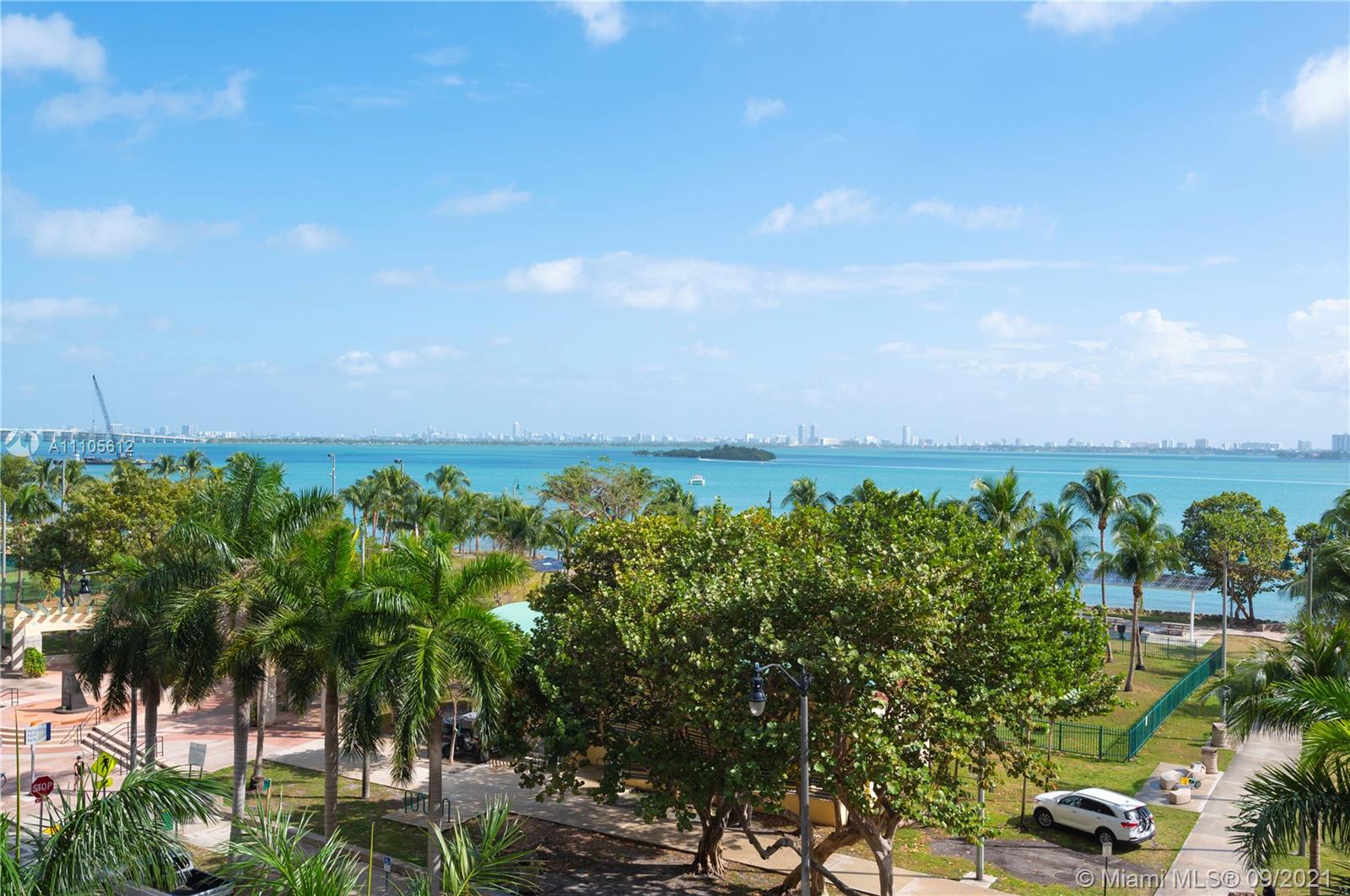 ARIA ON THE BAY CONDO - Residential