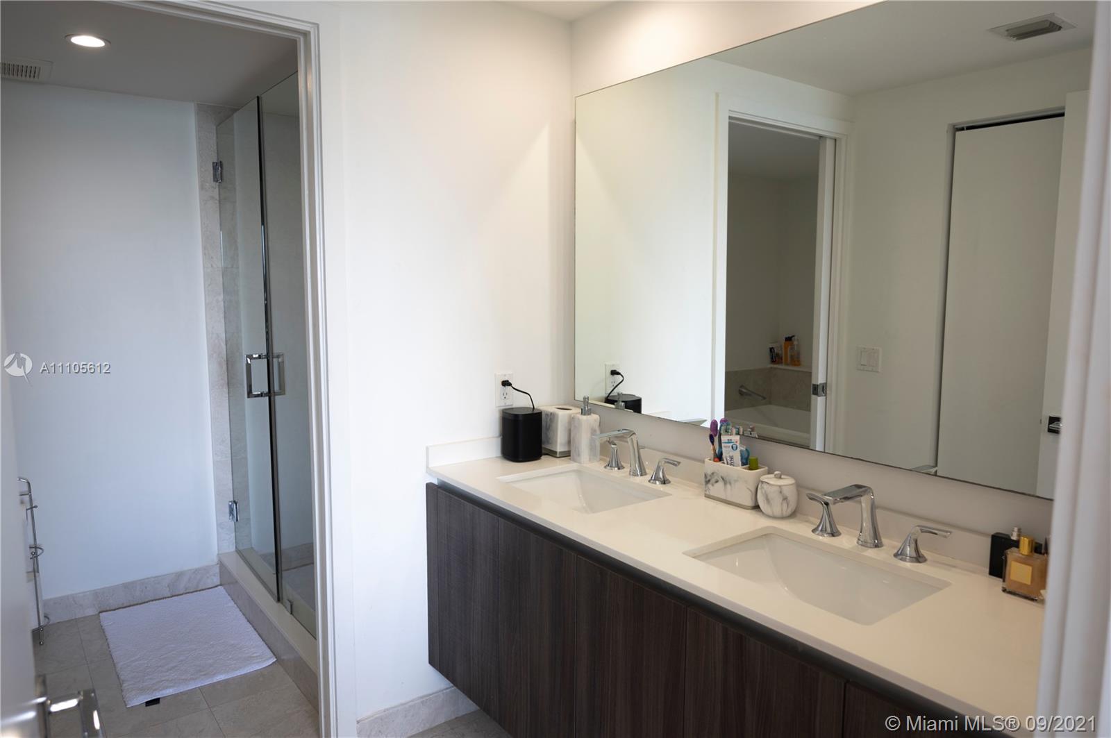 ARIA ON THE BAY CONDO - Residential