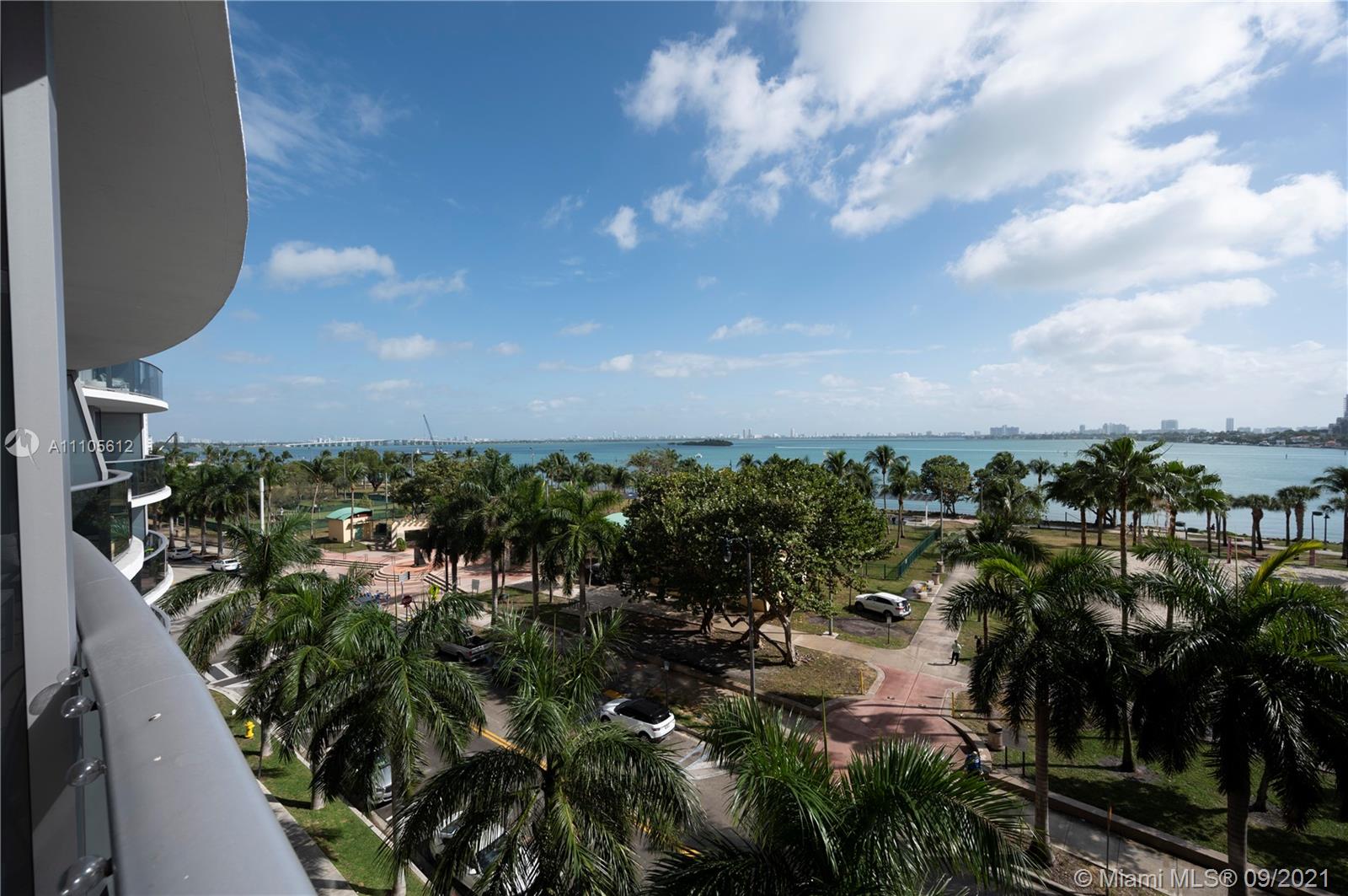 ARIA ON THE BAY CONDO - Residential