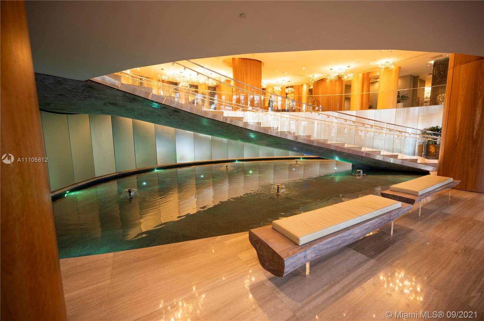 ARIA ON THE BAY CONDO - Residential