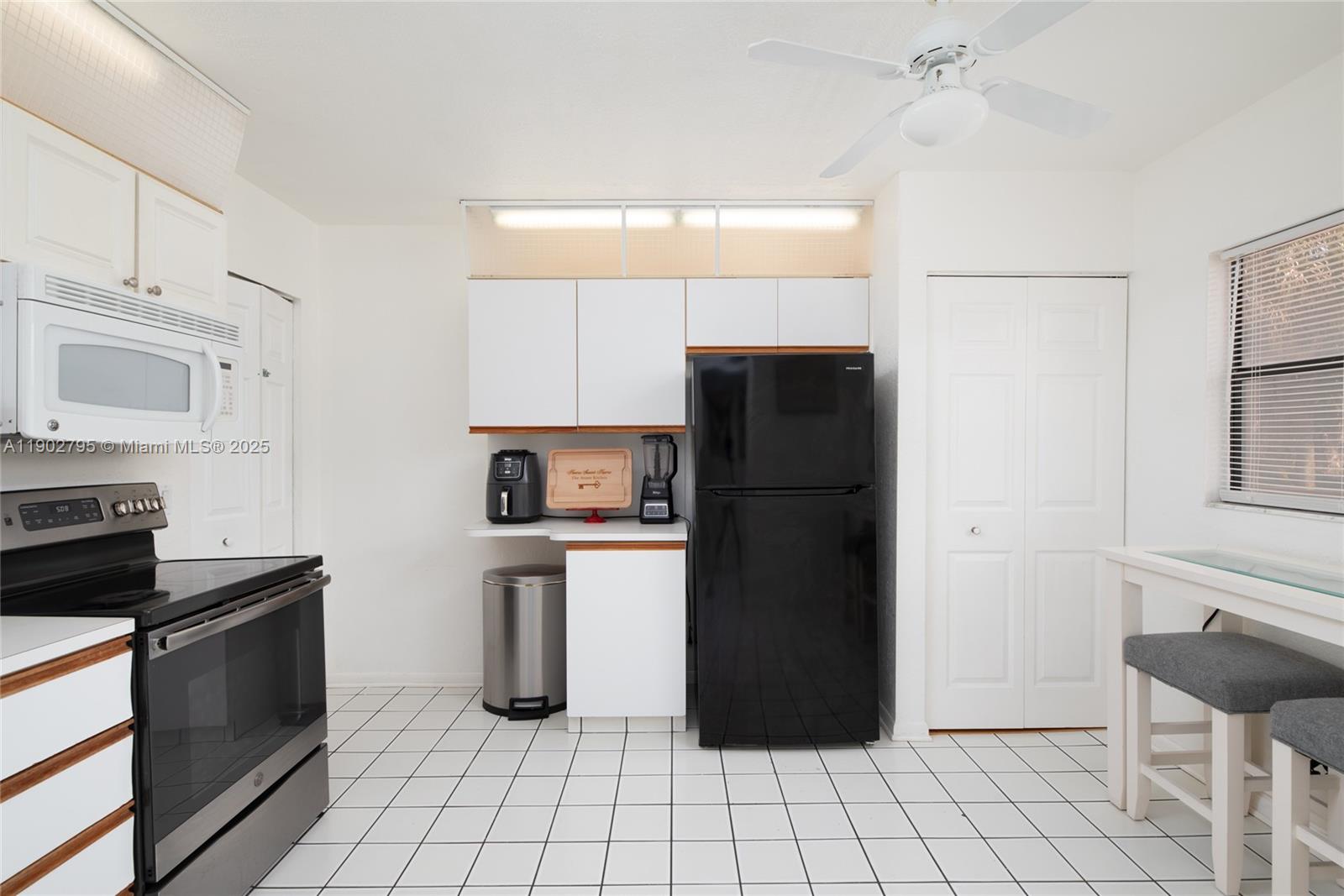 1720 Hammock Blvd 209
