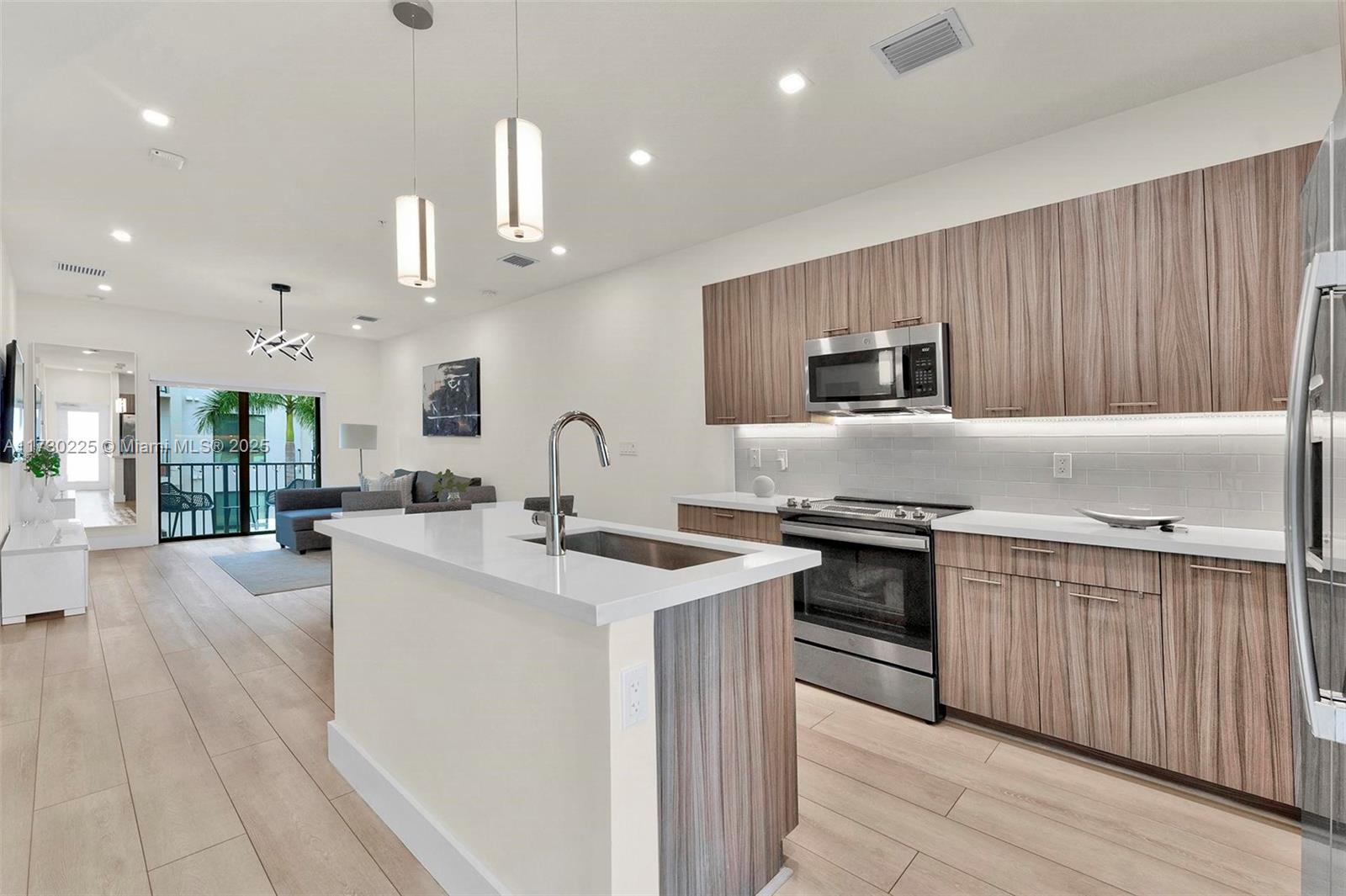 Property for Sale at 8301 Nw 41st St B-205, Doral, Miami-Dade County, Florida - Bedrooms: 1 
Bathrooms: 1  - $380,000