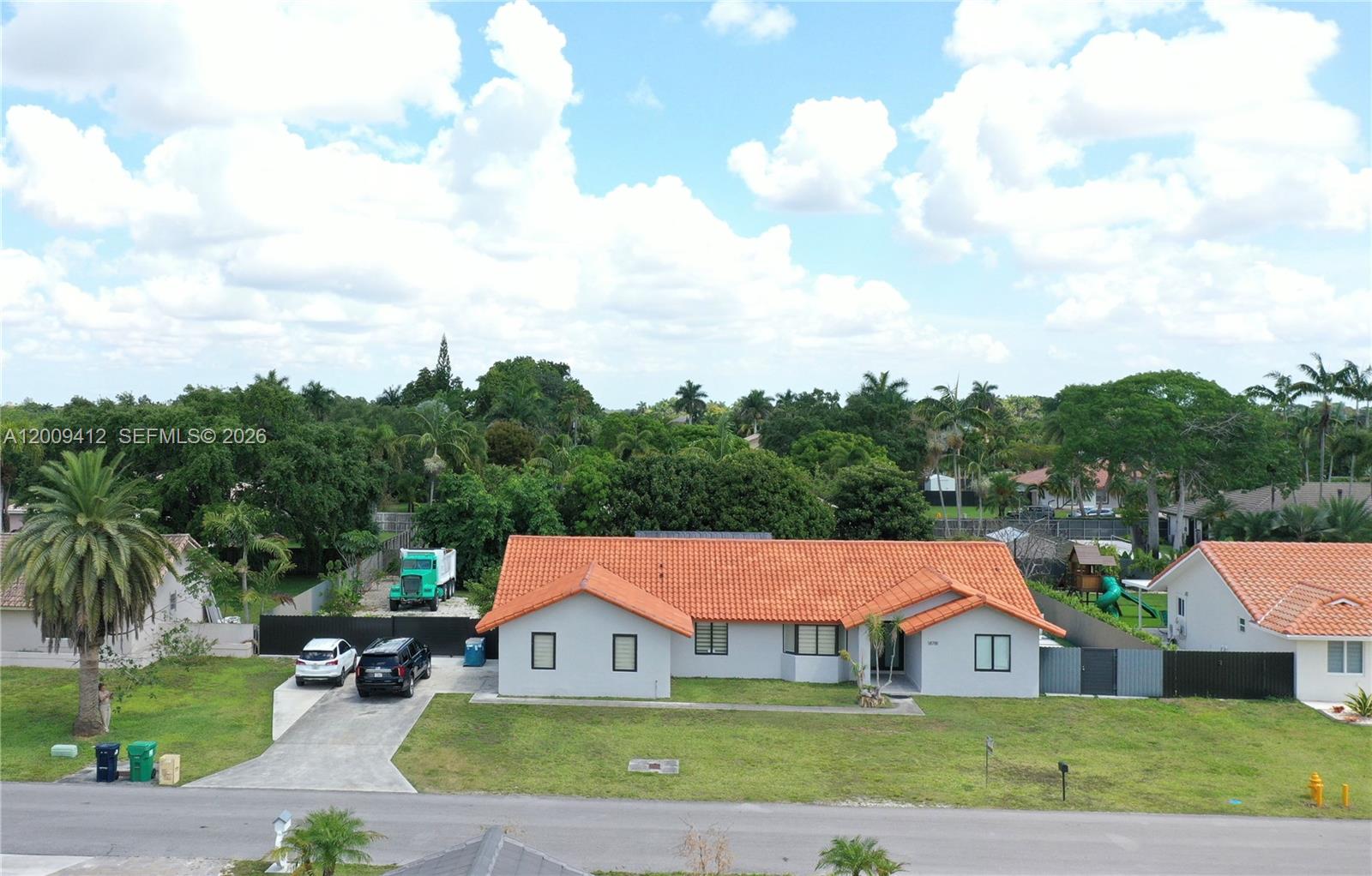 AMEND PLAT OF REDAVO ESTA - Residential