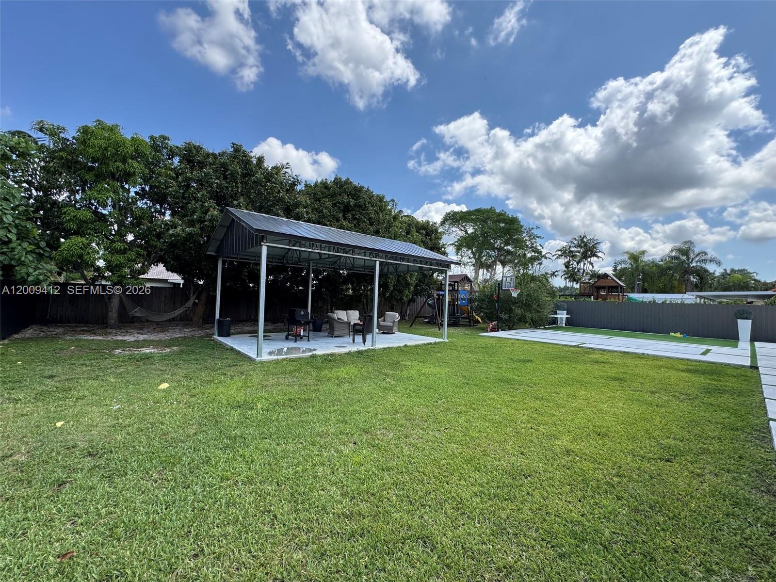 AMEND PLAT OF REDAVO ESTA - Residential