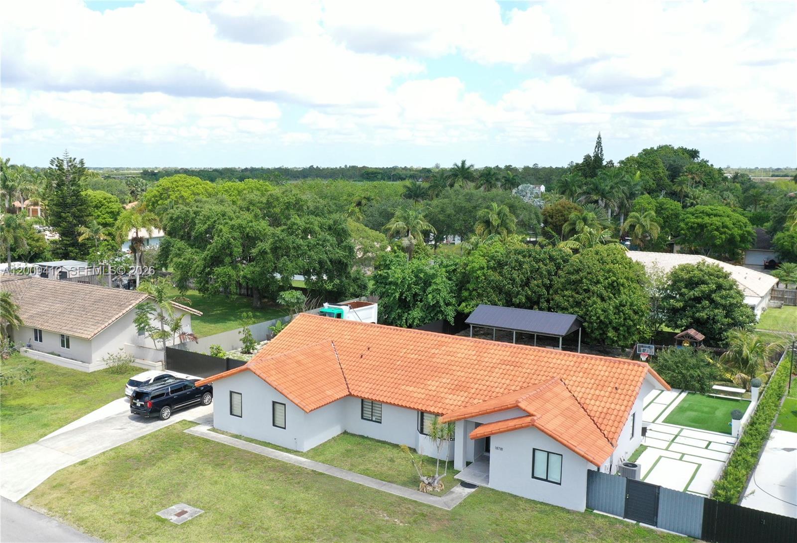 AMEND PLAT OF REDAVO ESTA - Residential