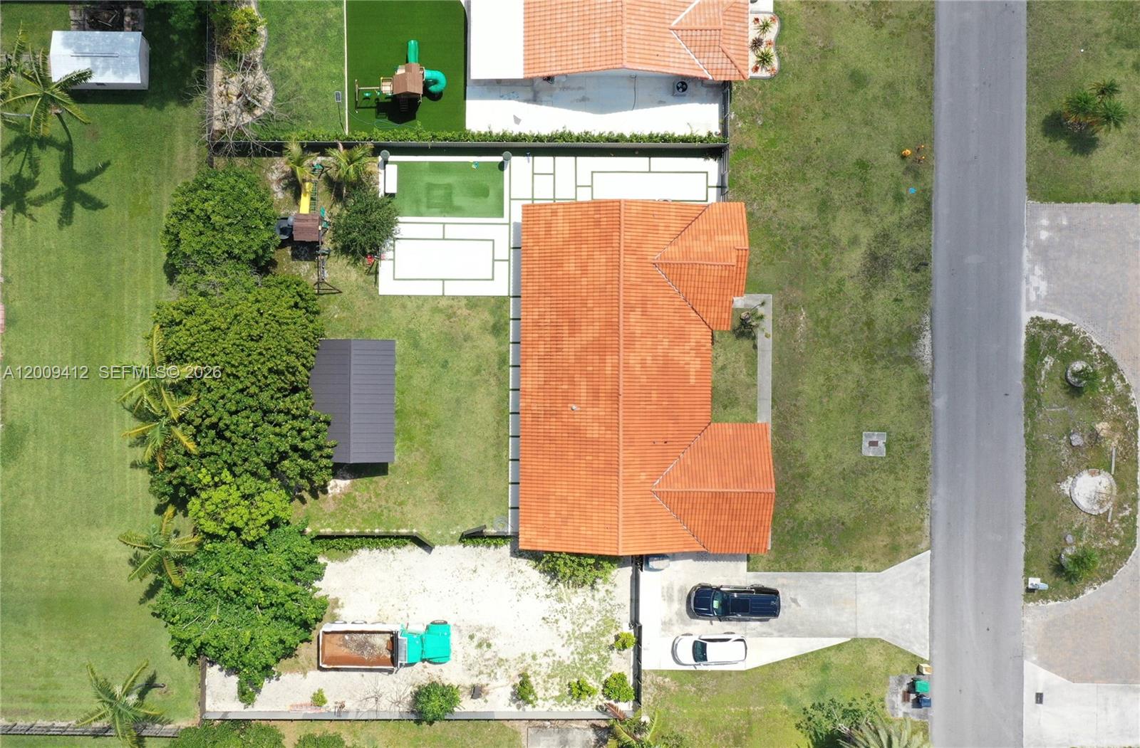 AMEND PLAT OF REDAVO ESTA - Residential