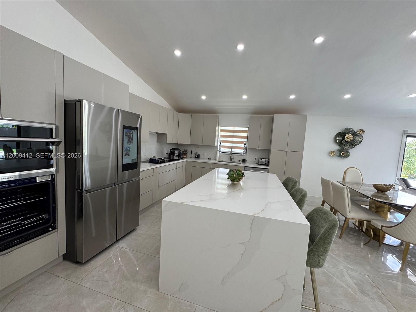 AMEND PLAT OF REDAVO ESTA - Residential