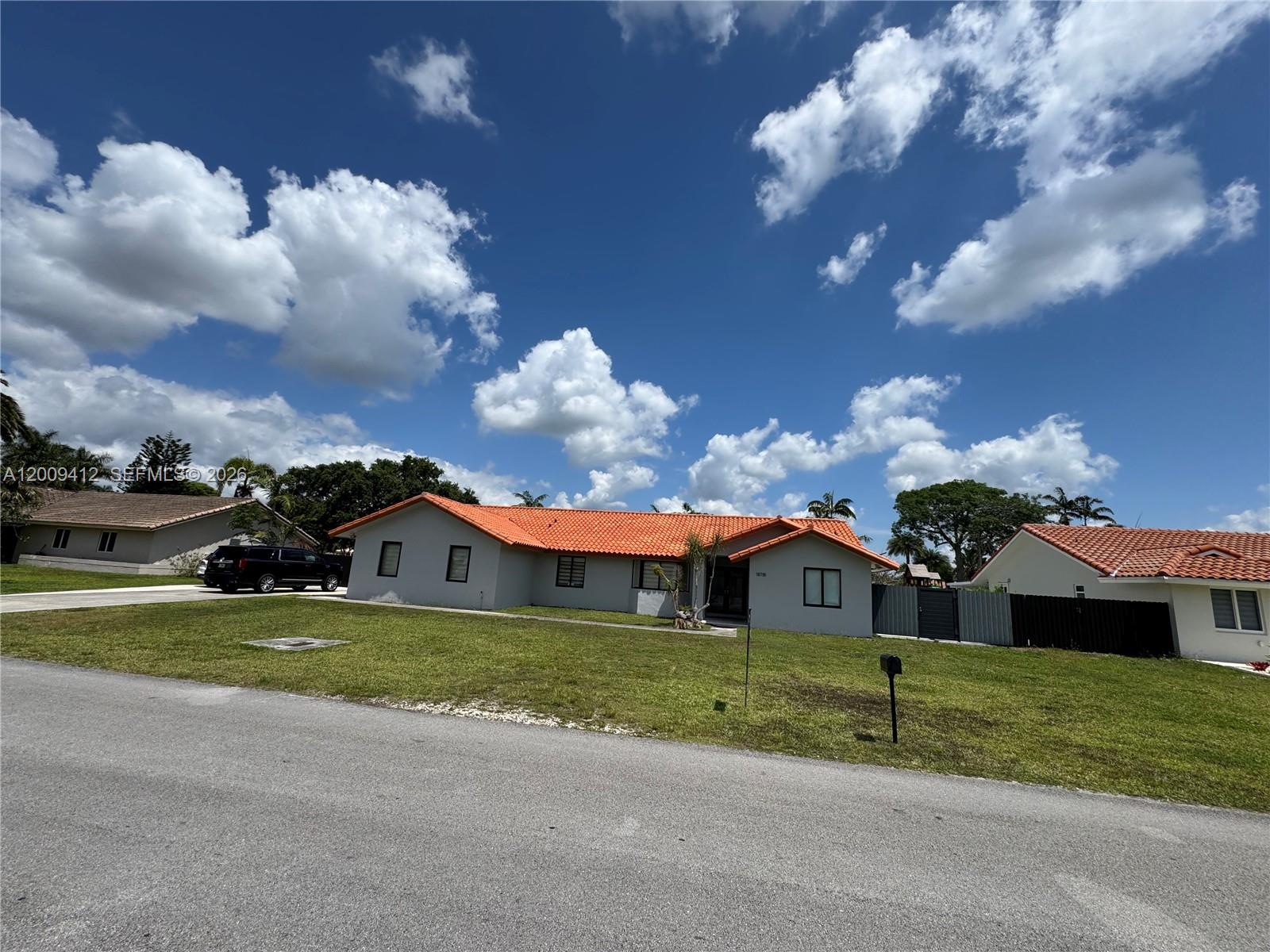AMEND PLAT OF REDAVO ESTA - Residential