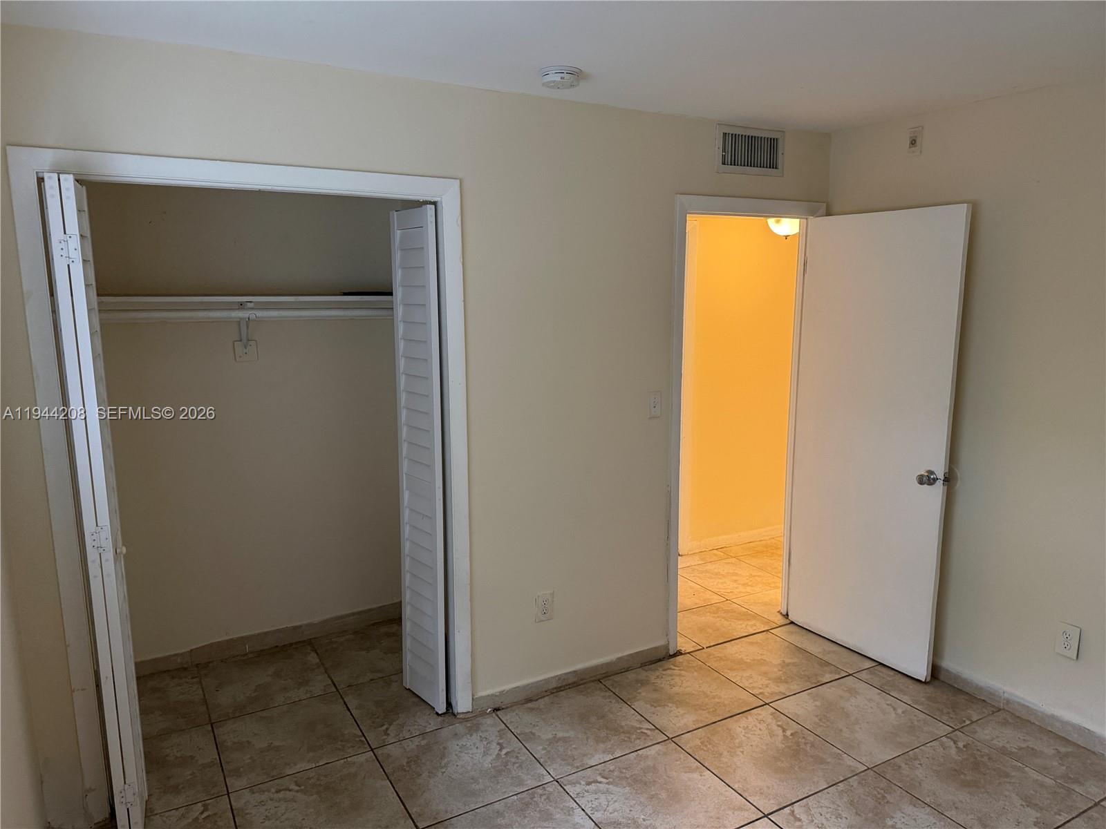 OLA CONDO - Residential Lease