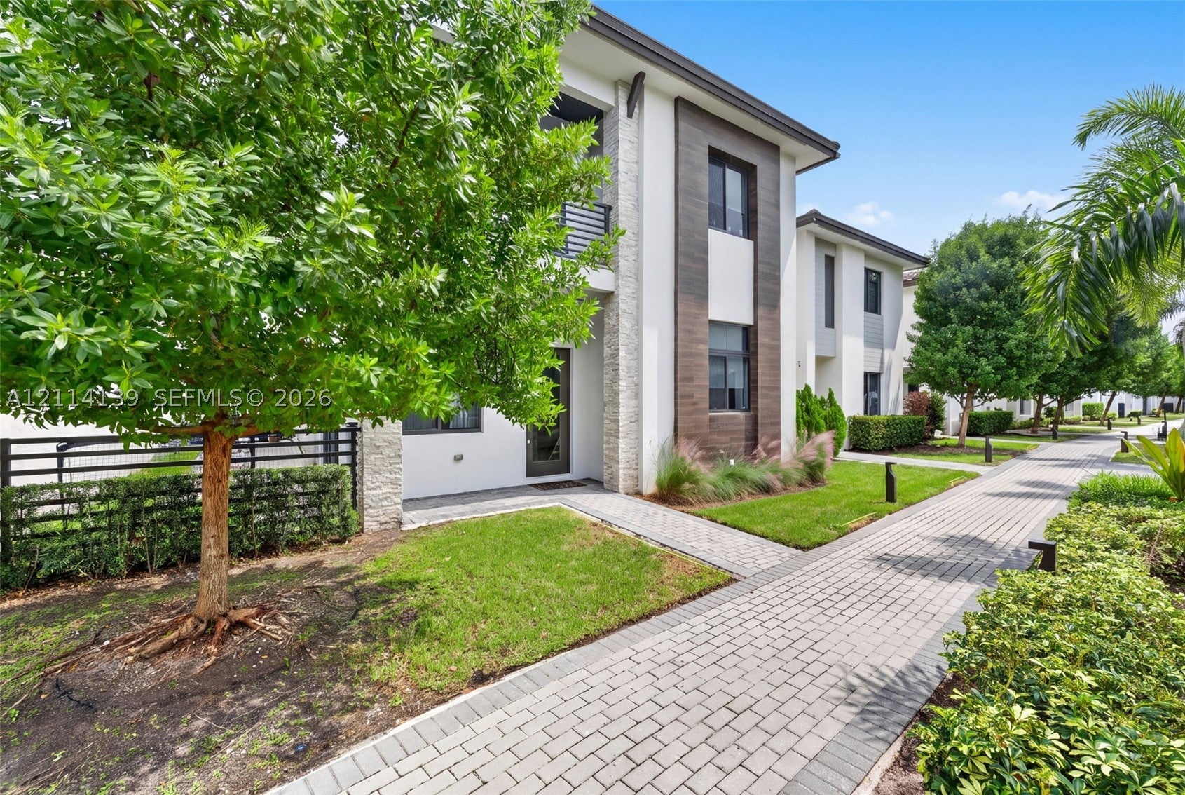 View photos, virtual tours, details... 4438 NW 81st Ave